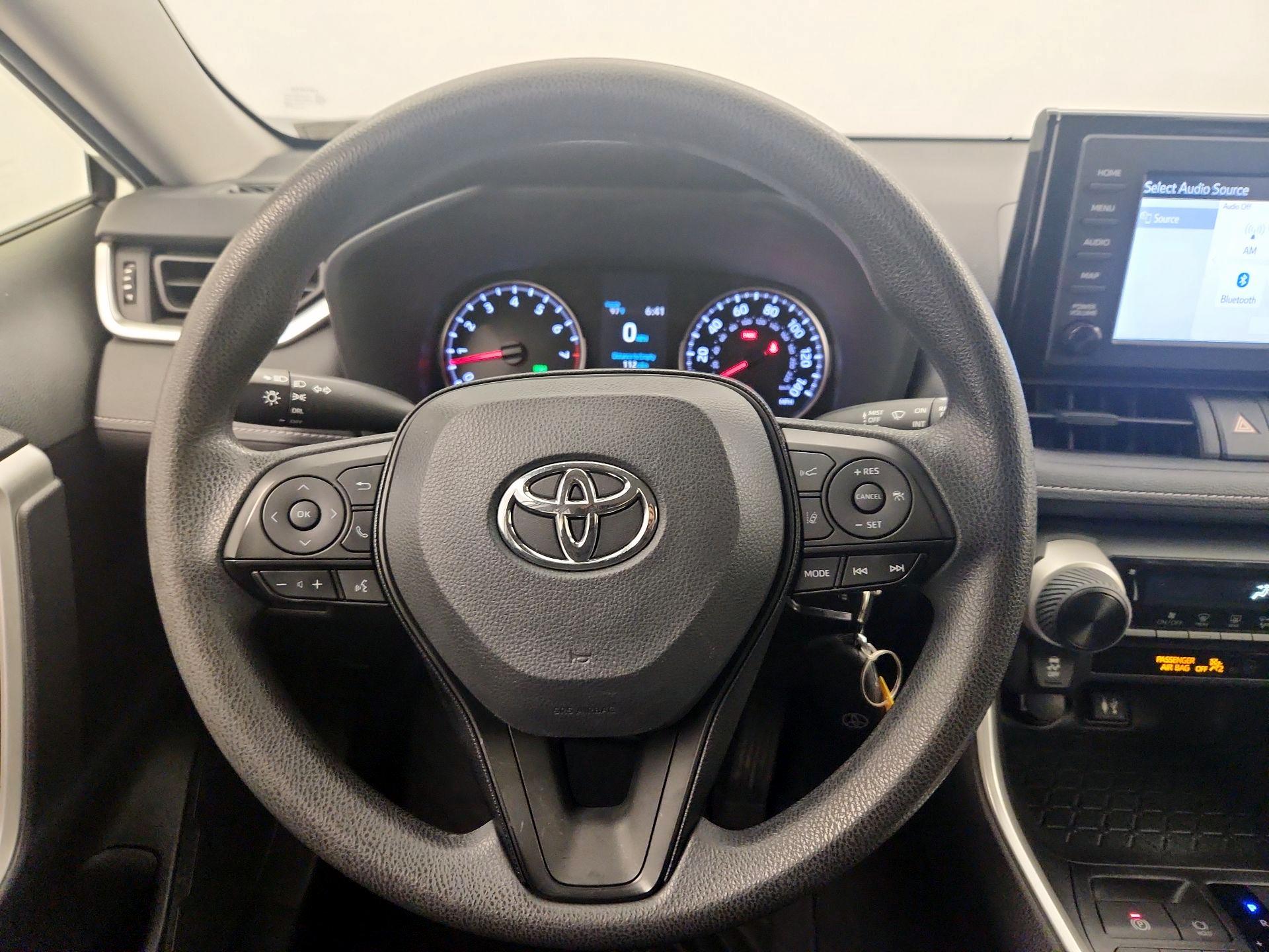 Thumbnail: 2019 Toyota RAV4 - 10