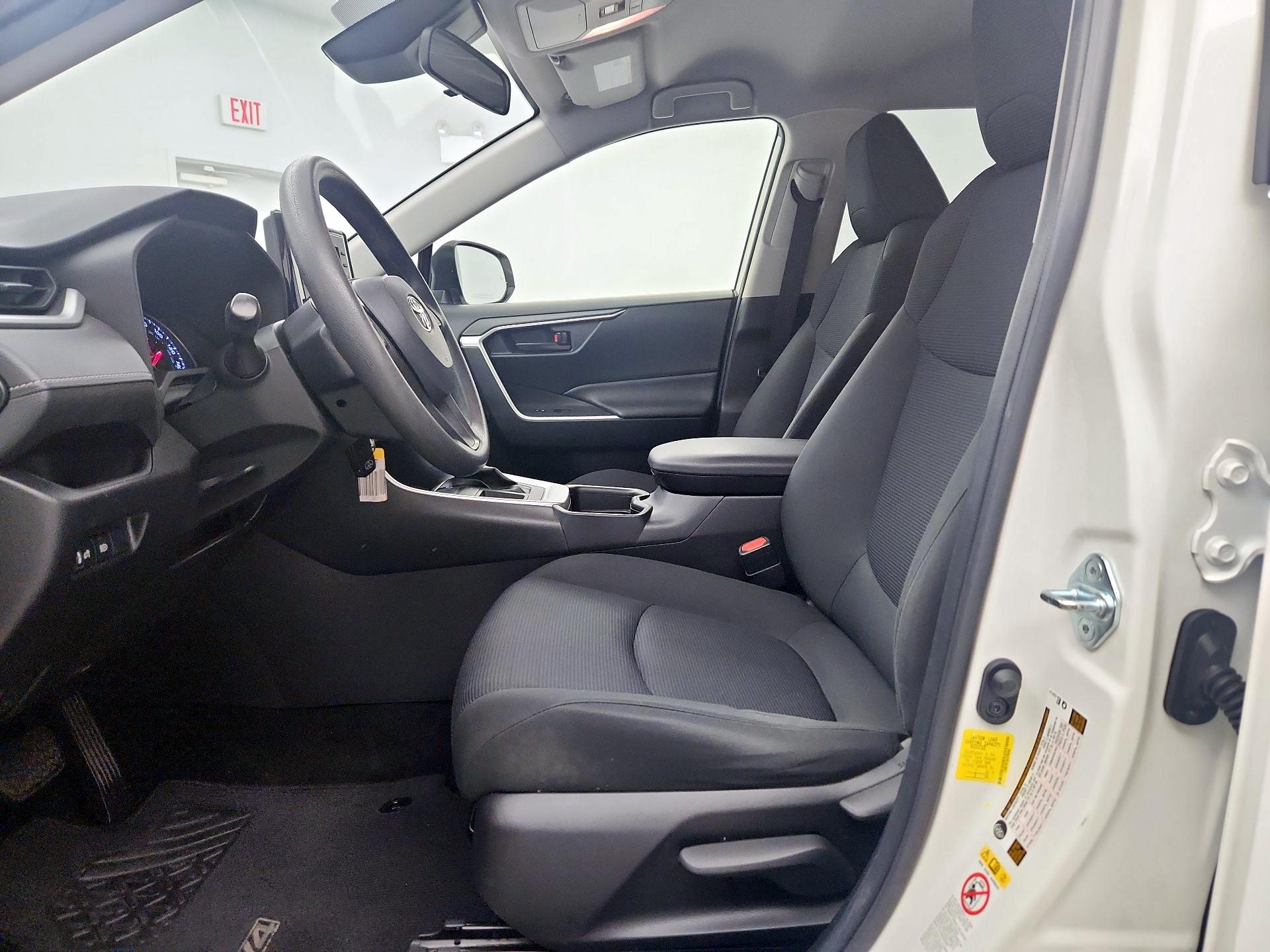 Thumbnail: 2019 Toyota RAV4 - 11