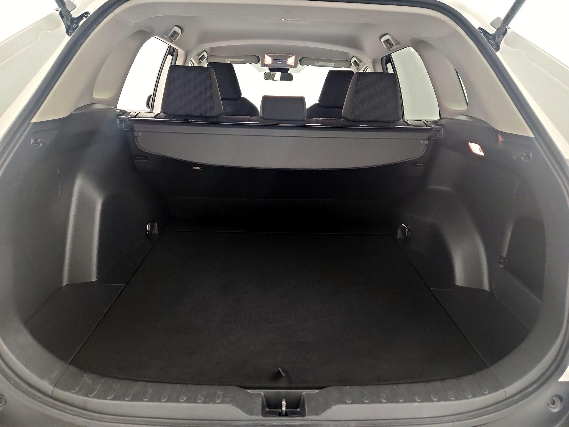 Thumbnail: 2019 Toyota RAV4 - 20