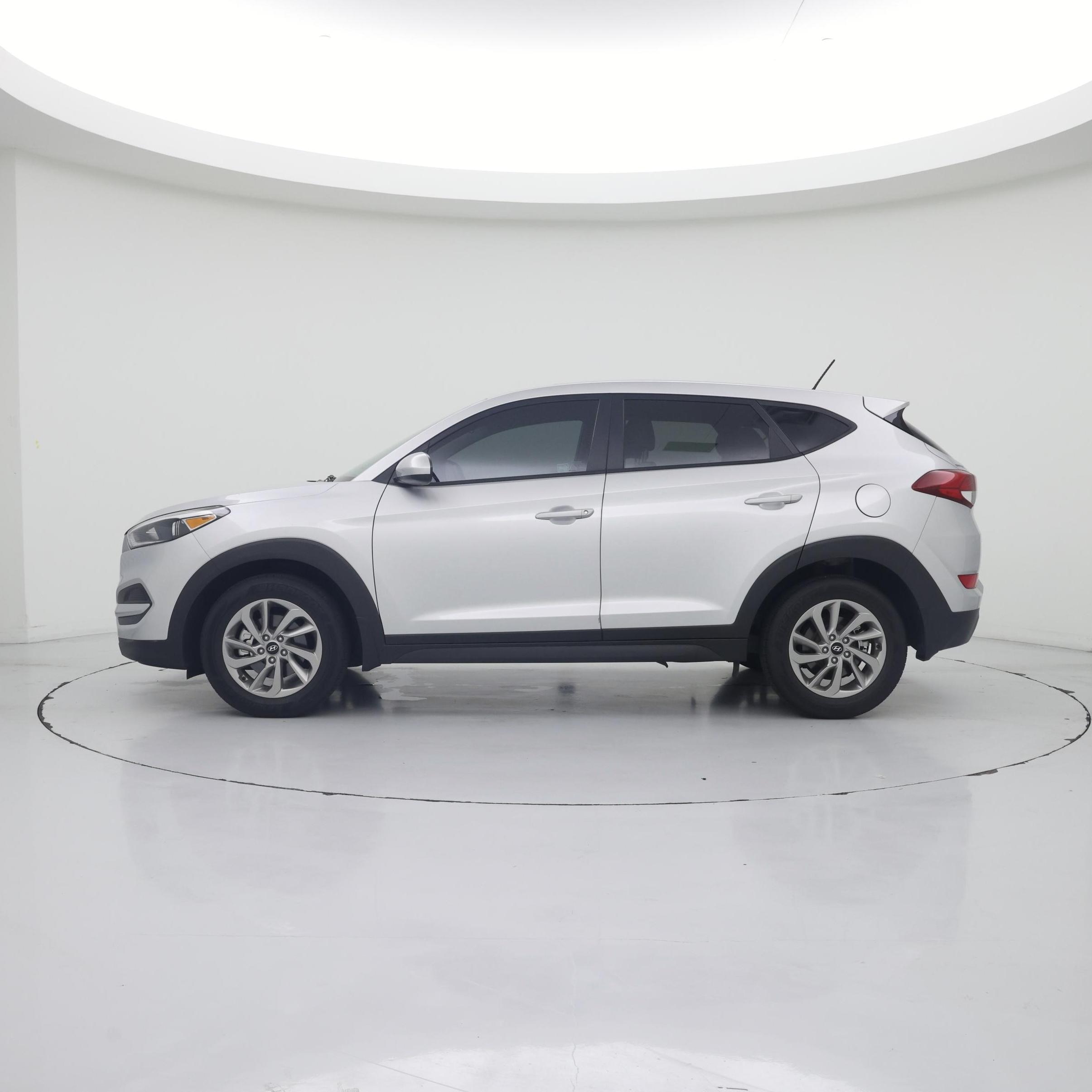 Thumbnail: 2017 Hyundai Tucson - 3