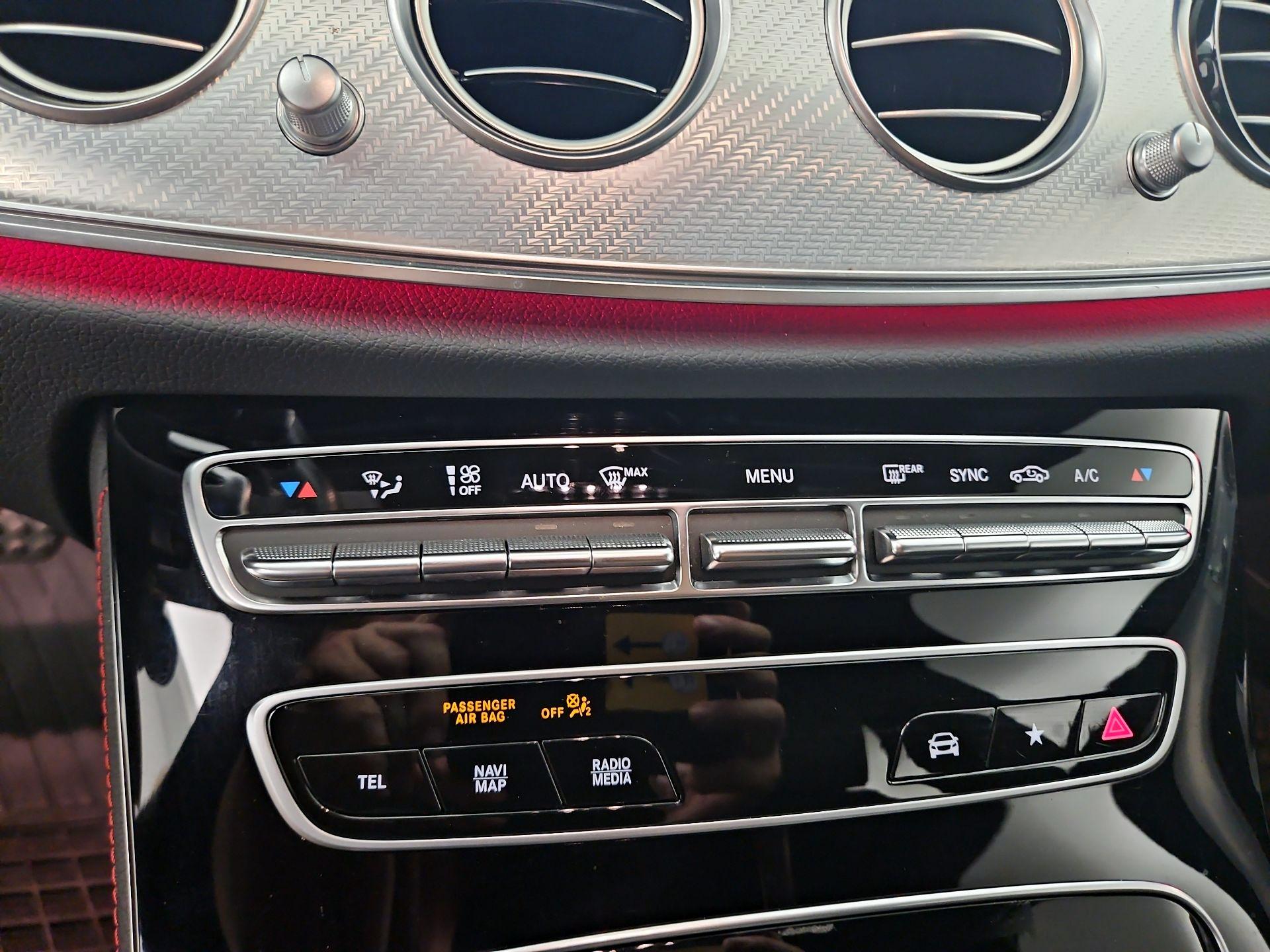 Thumbnail: 2022 Mercedes-Benz E-Class - 17