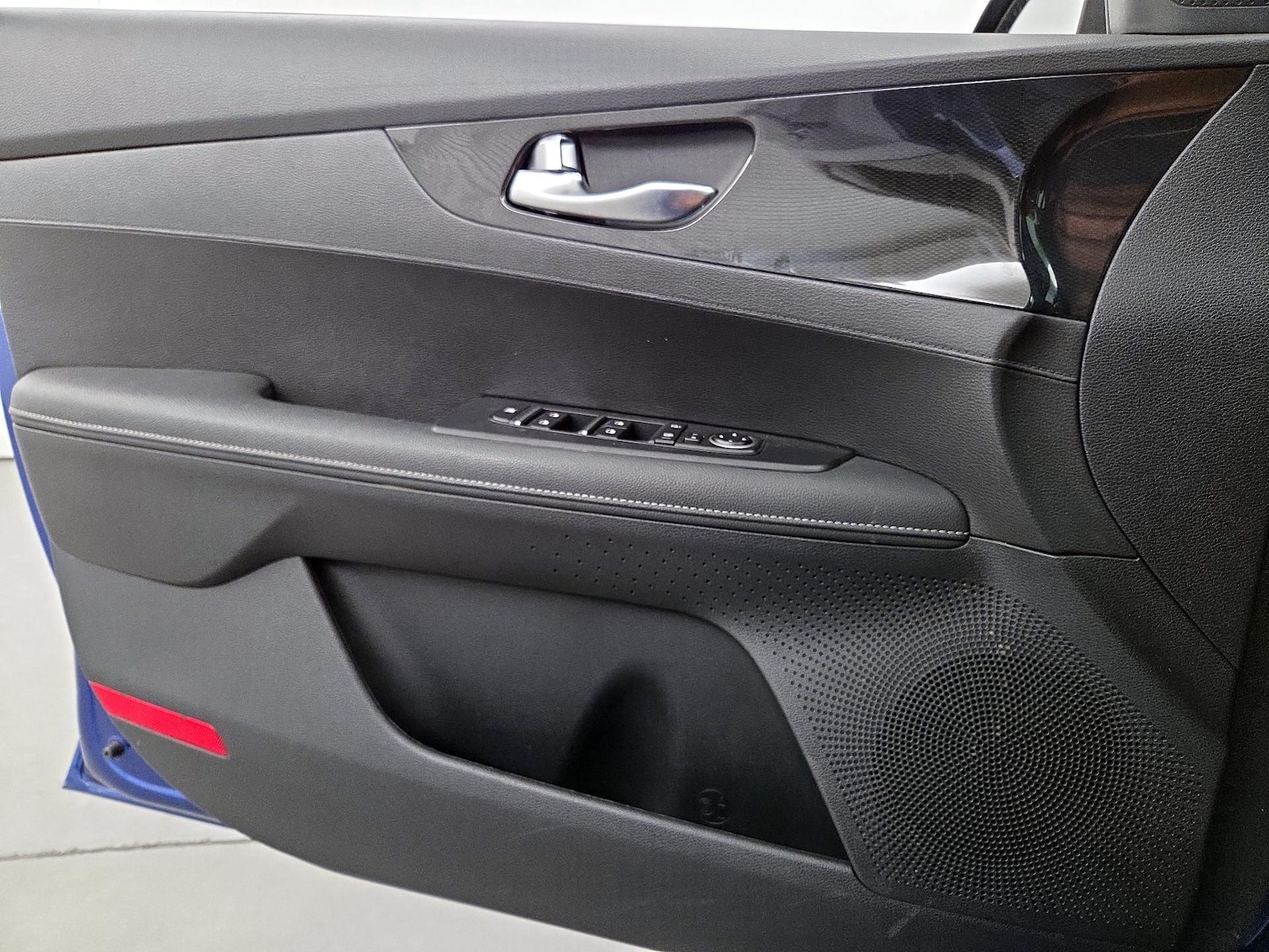 2024 Kia Forte GT-Line - Photo 11