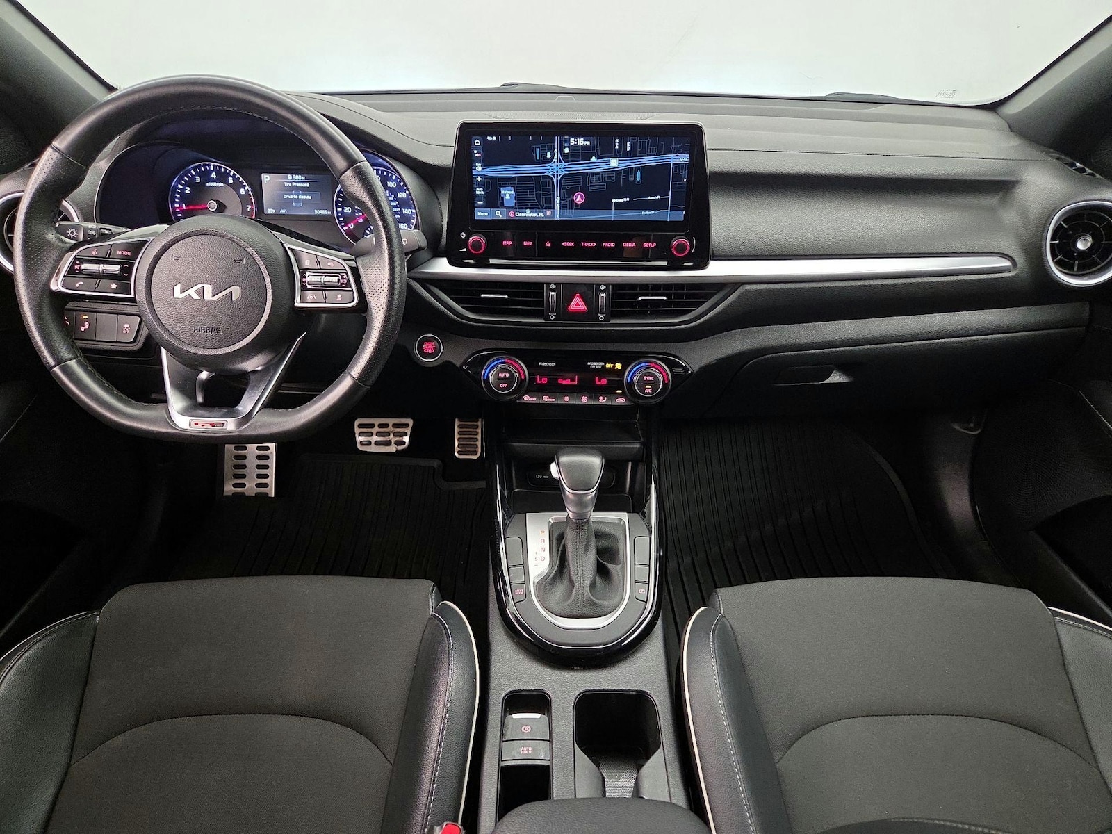 2024 Kia Forte GT-Line - Photo 8
