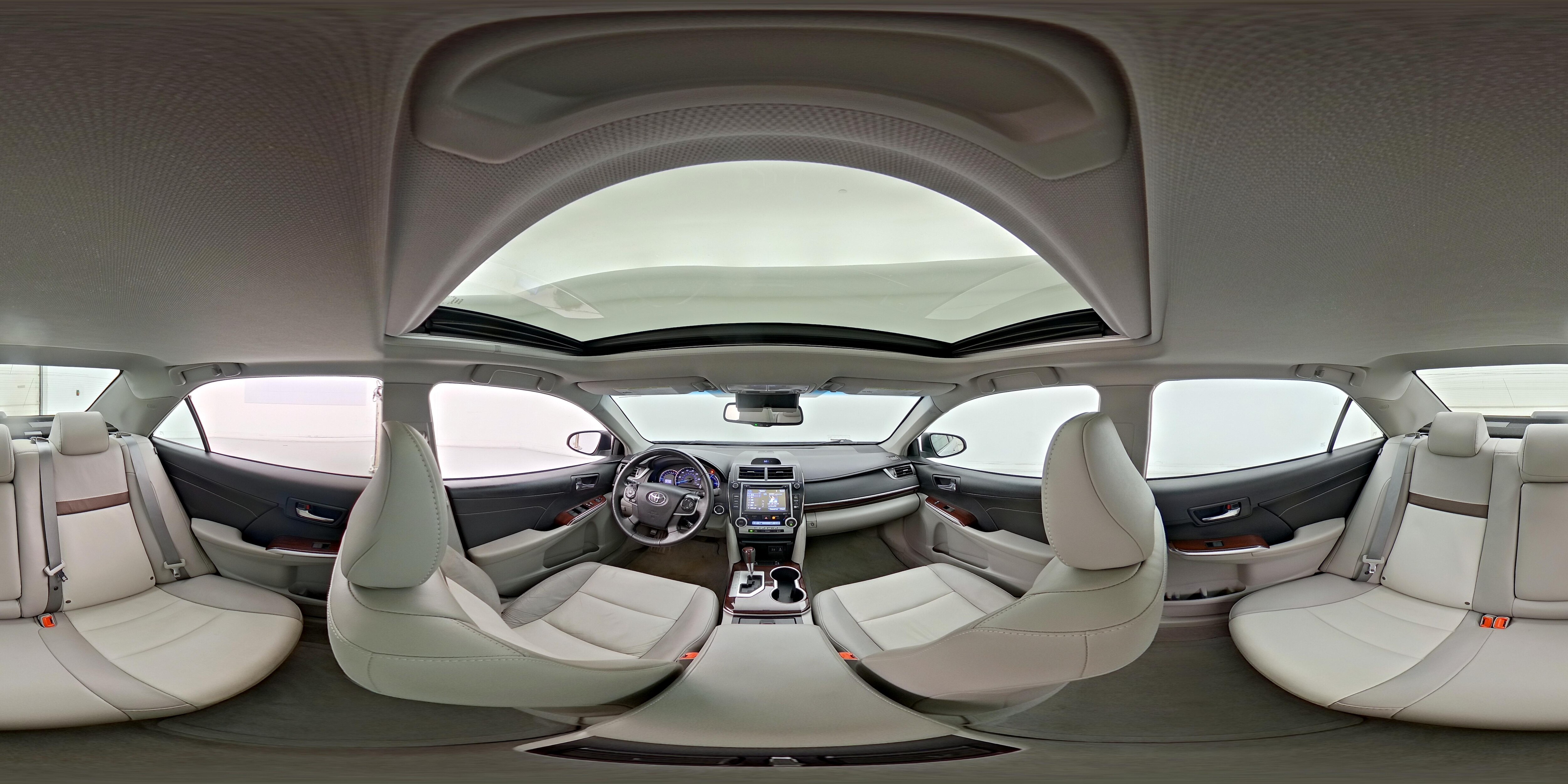 2014 Toyota Camry XLE - Photo 25