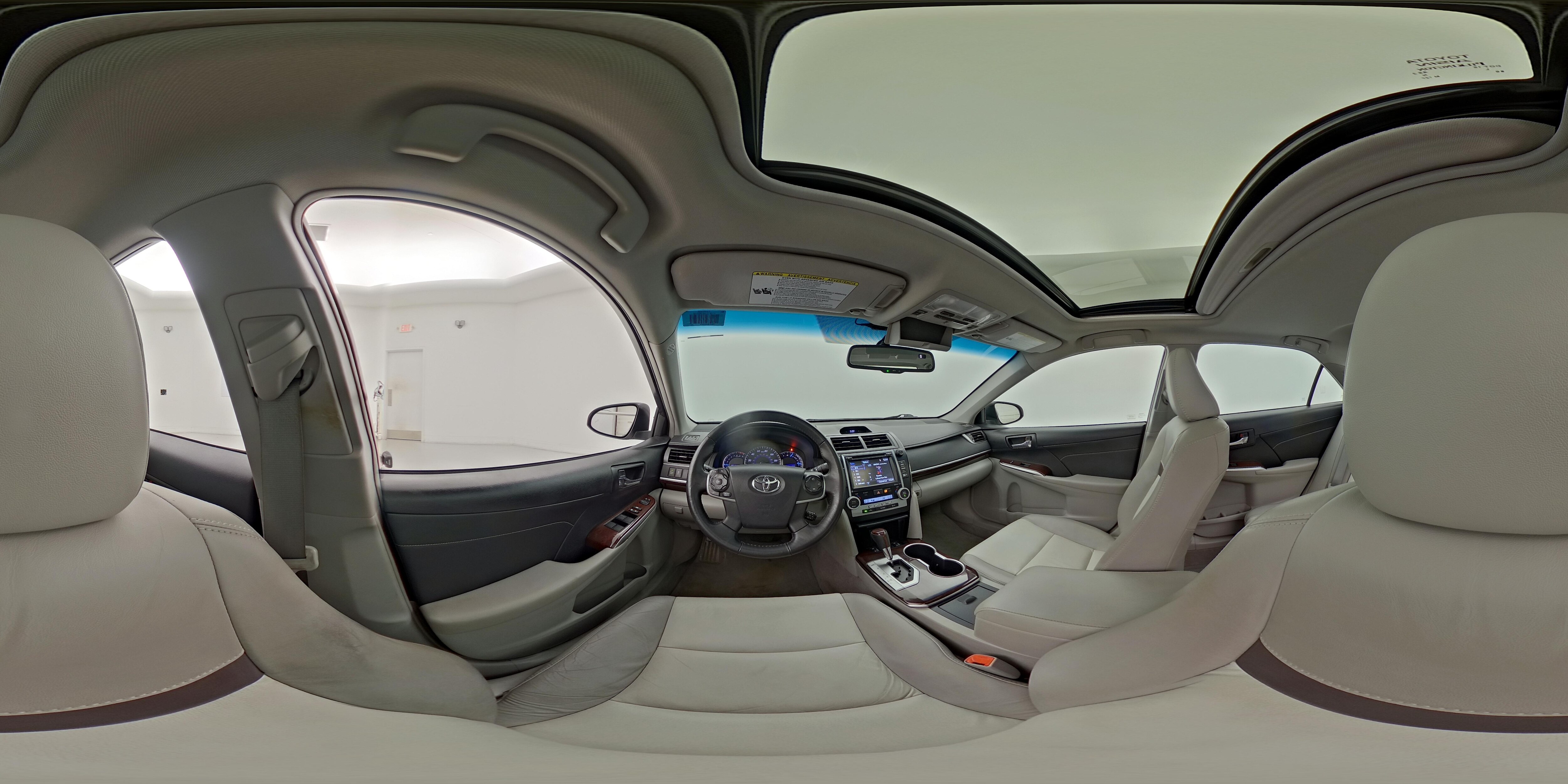2014 Toyota Camry XLE - Photo 27