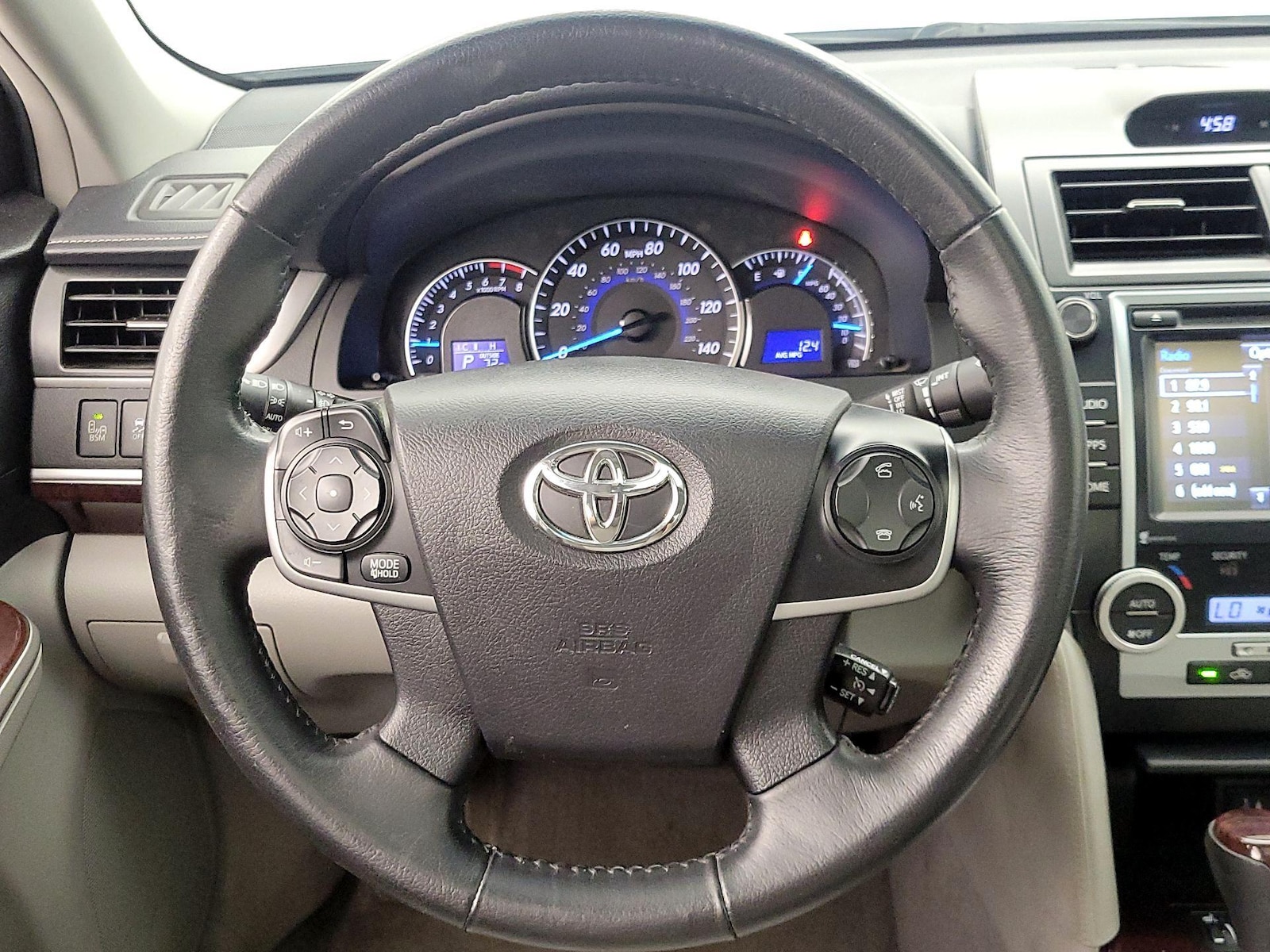 2014 Toyota Camry XLE - Photo 11