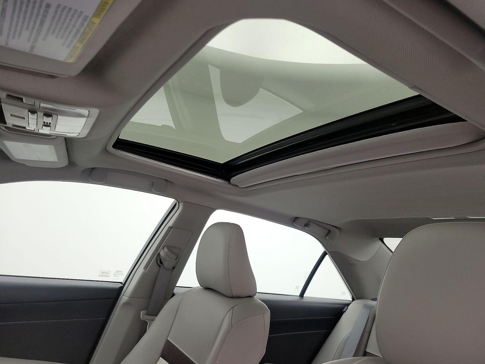2014 Toyota Camry XLE - Photo 20