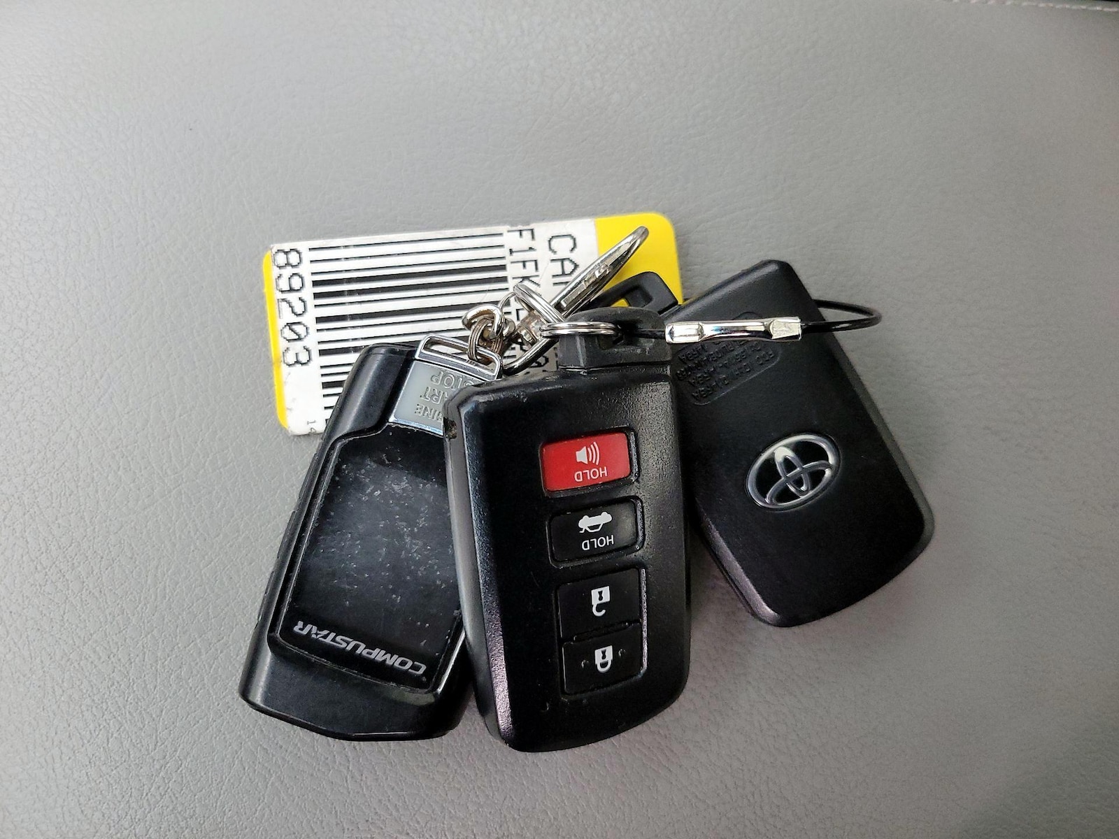 2014 Toyota Camry XLE - Photo 24