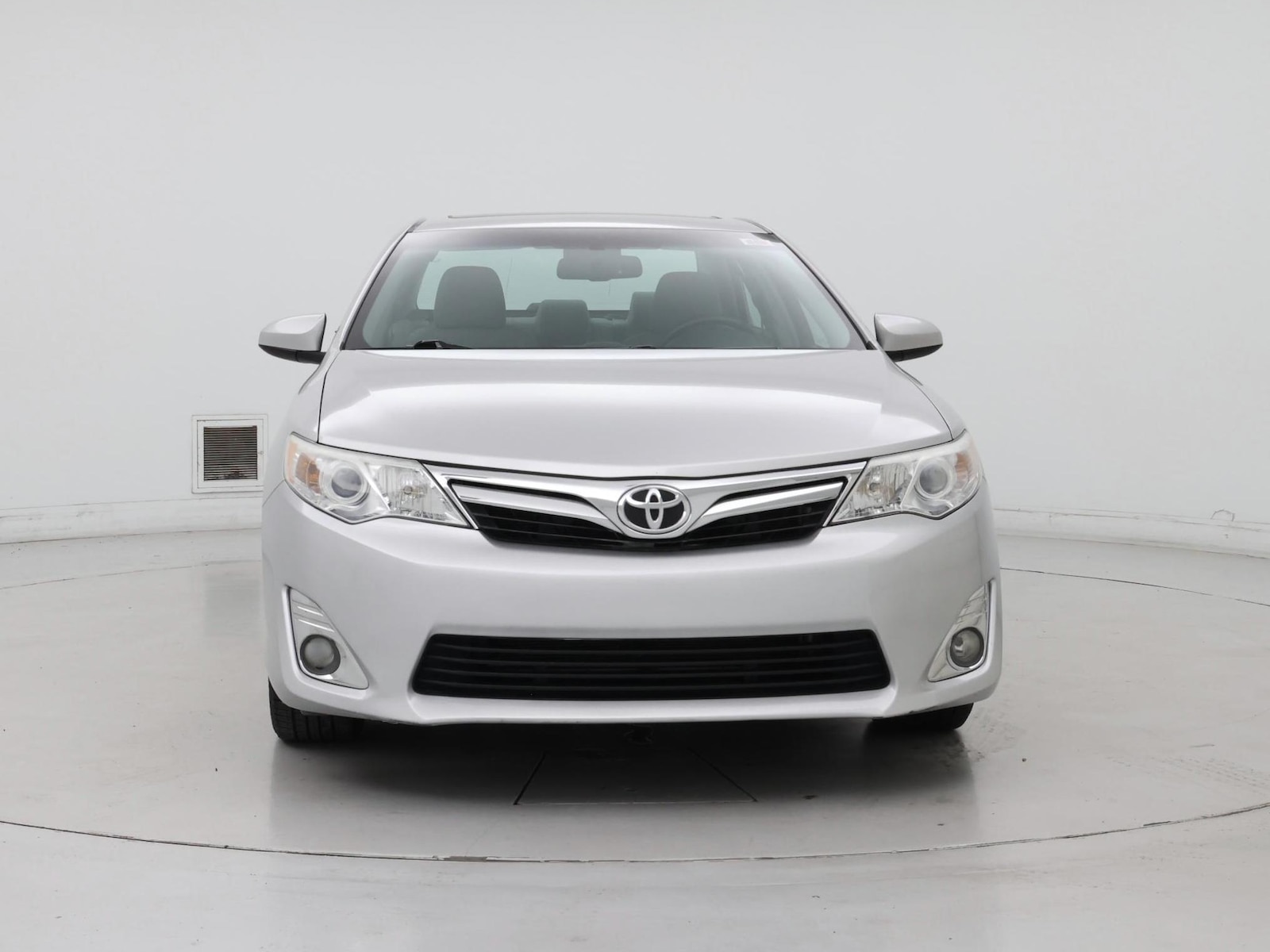 2014 Toyota Camry XLE - Photo 6