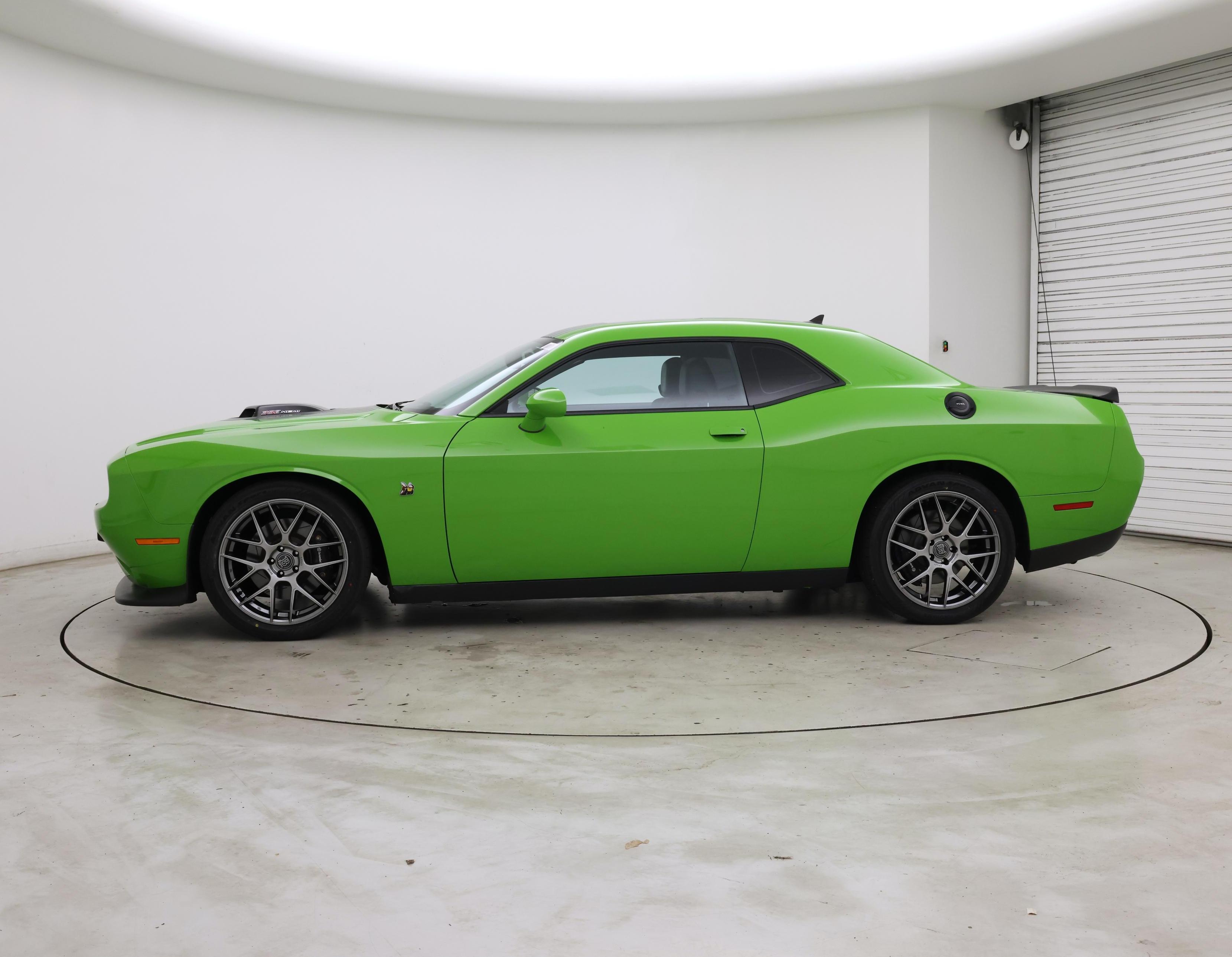 Thumbnail: 2017 Dodge Challenger - 3