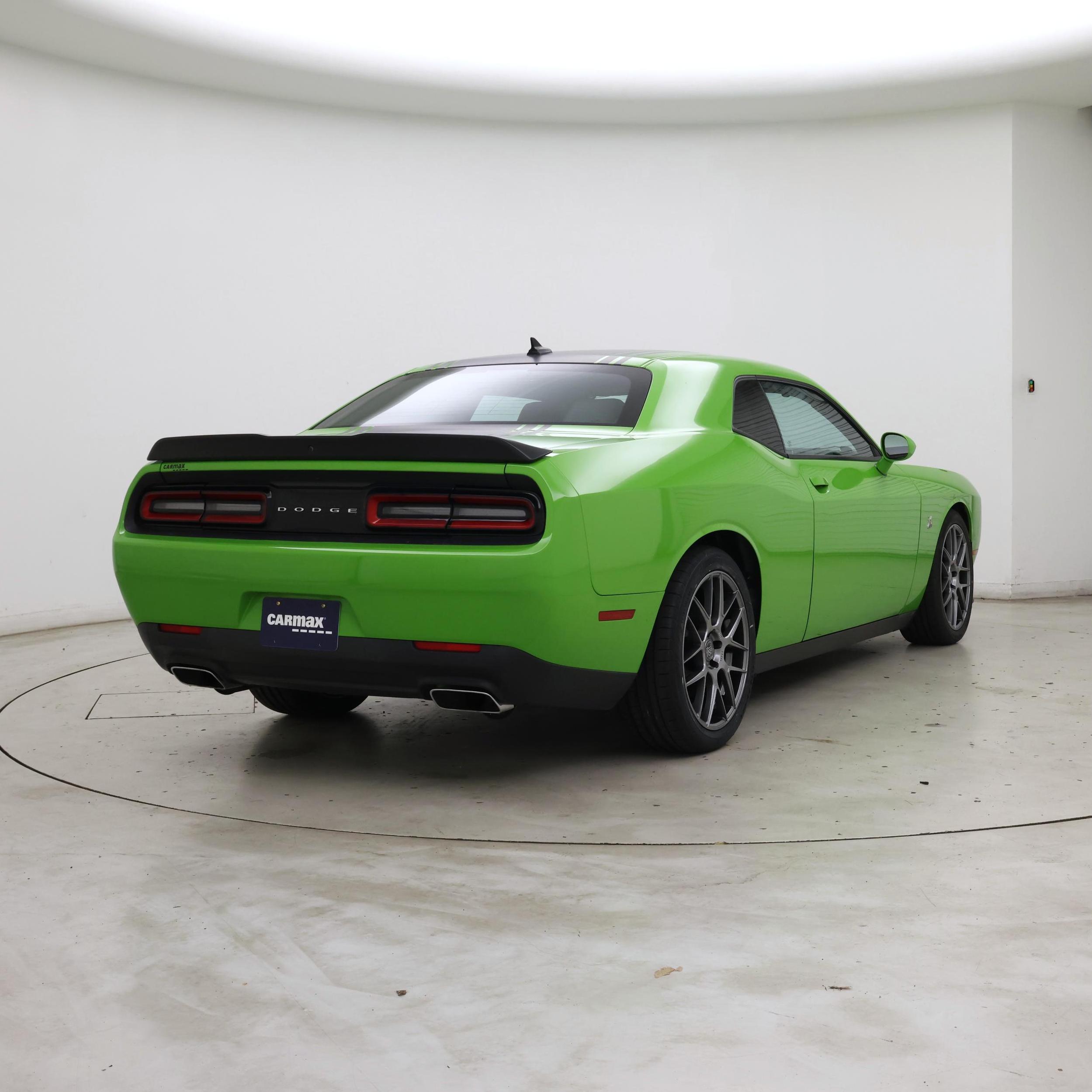 Thumbnail: 2017 Dodge Challenger - 8