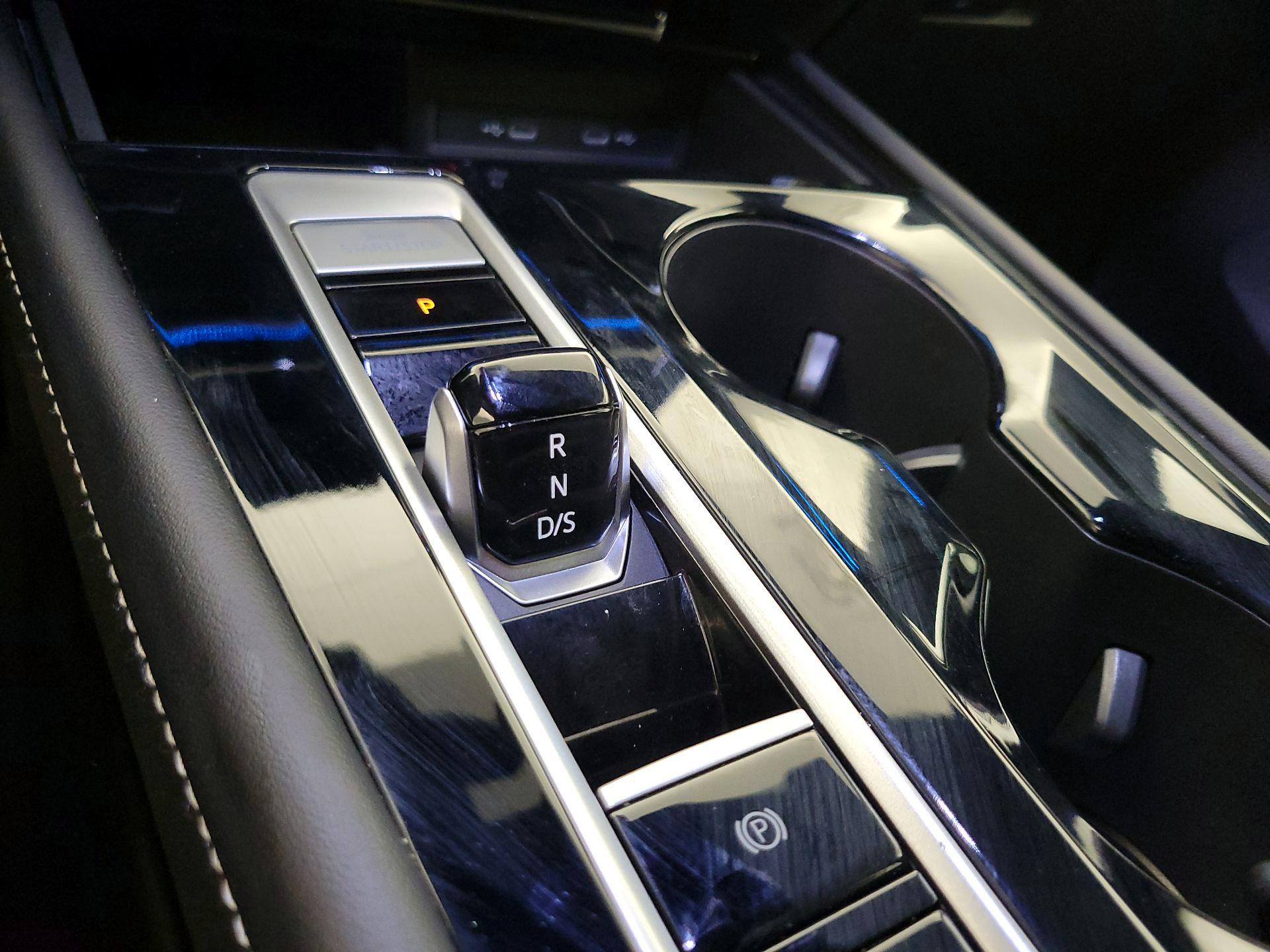 Thumbnail: 2024 Volkswagen Atlas - 17