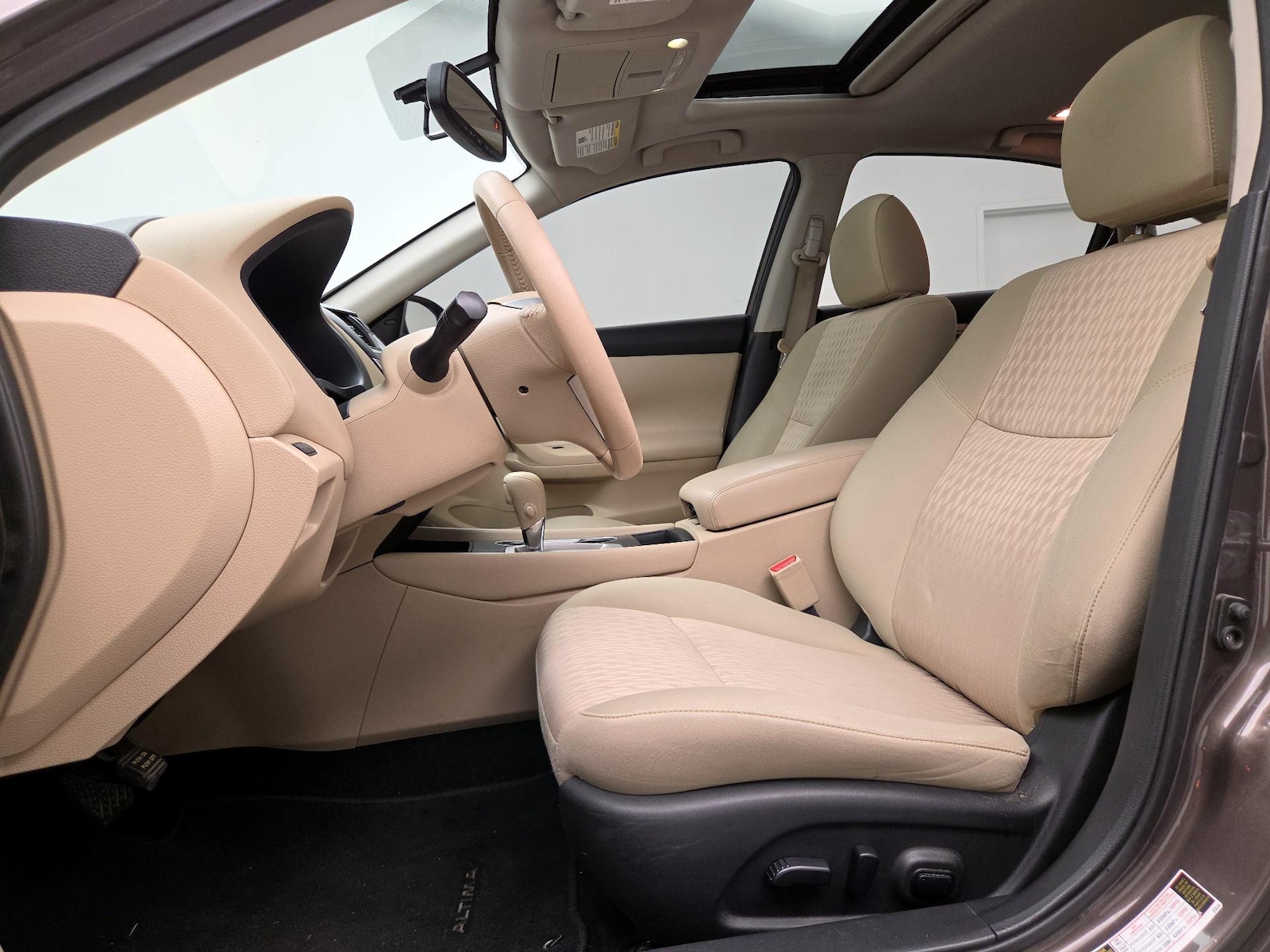 Power Seat(s) & Side Airbags