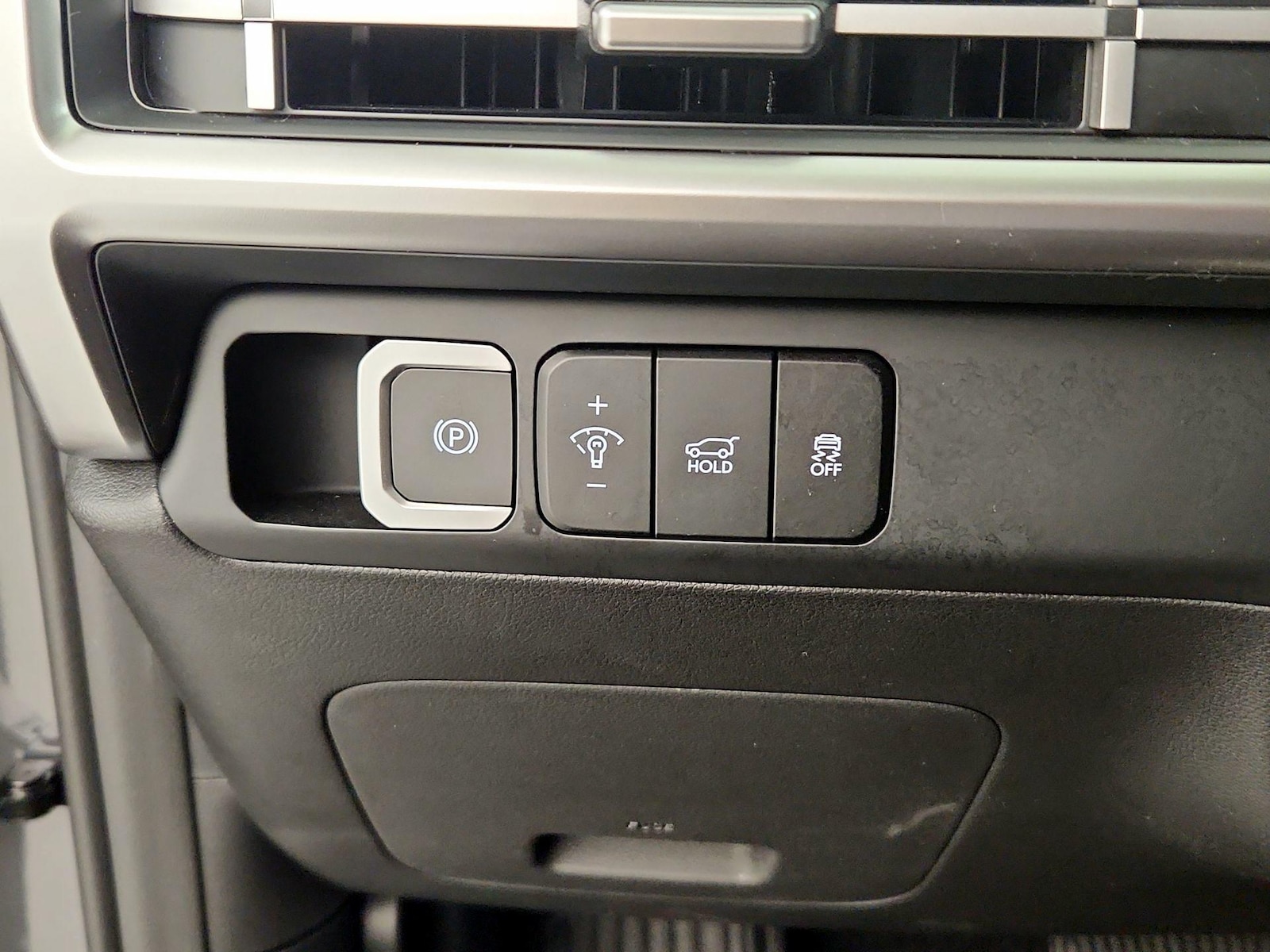 2025 Hyundai Santa Fe SEL - Photo 12