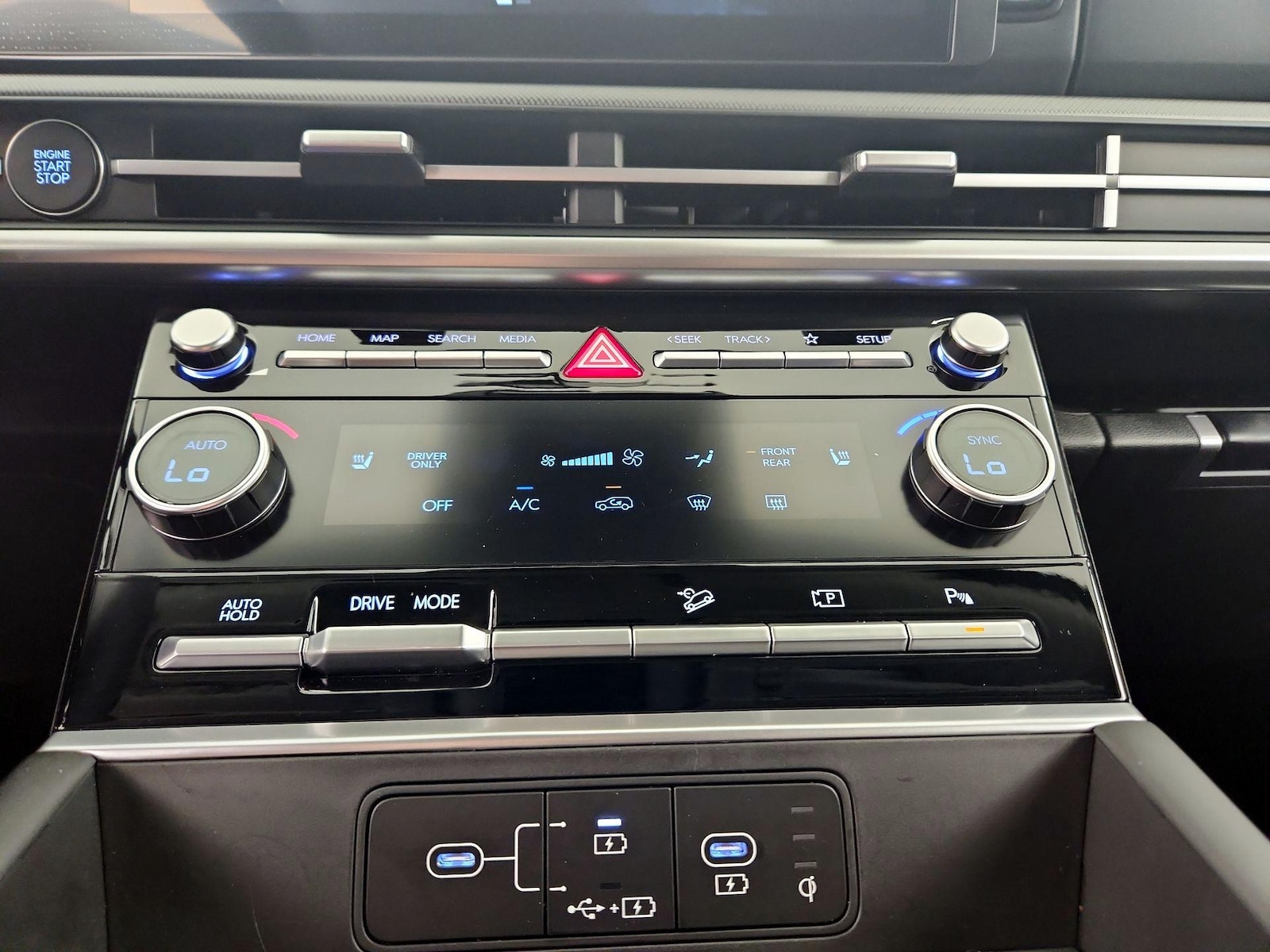 2025 Hyundai Santa Fe SEL - Photo 15