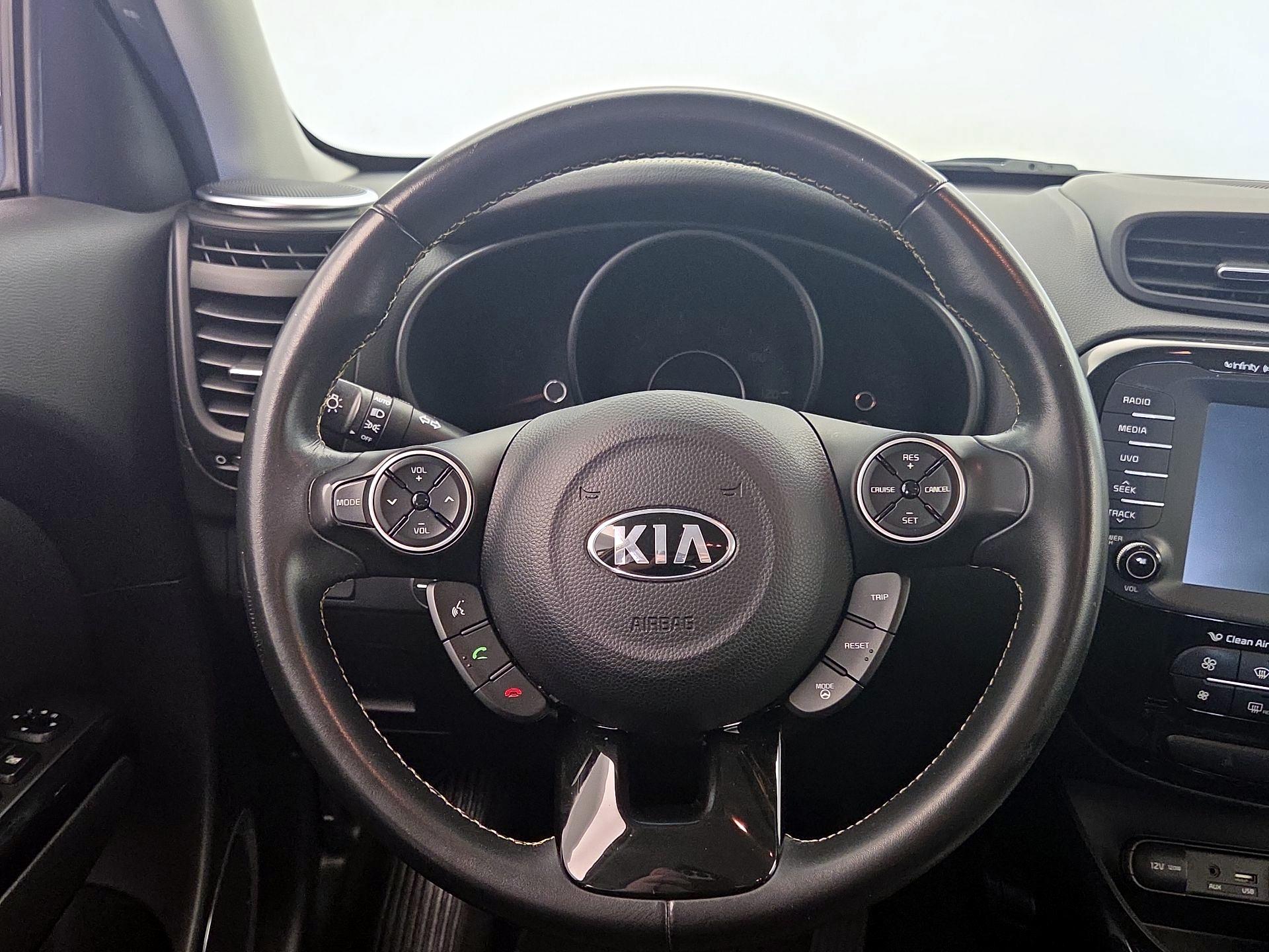 Thumbnail: 2015 Kia Soul - 10