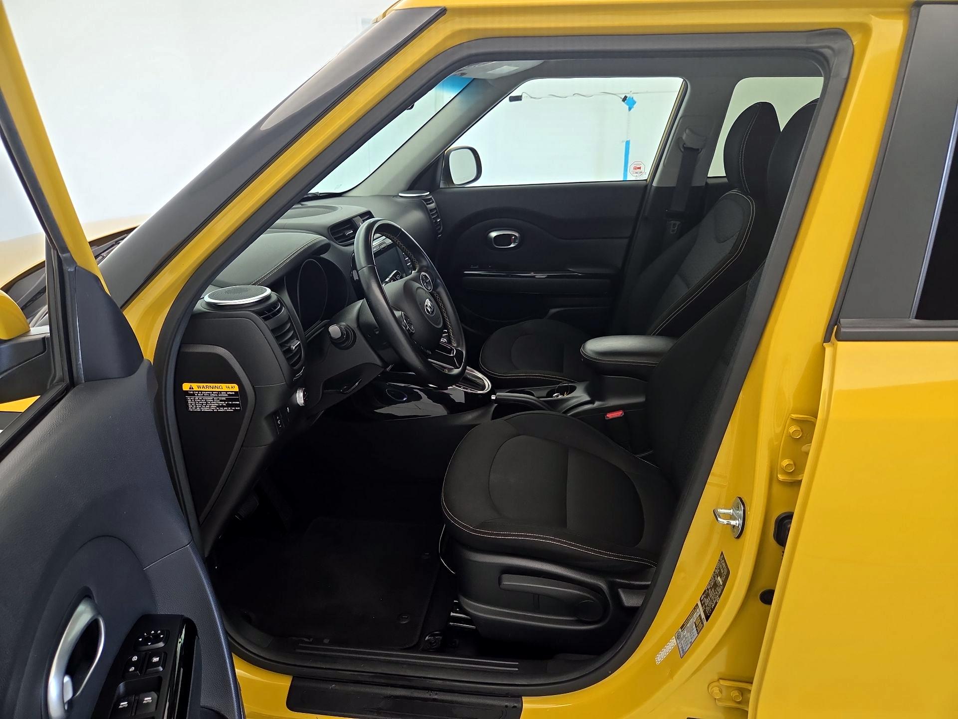 Thumbnail: 2015 Kia Soul - 11