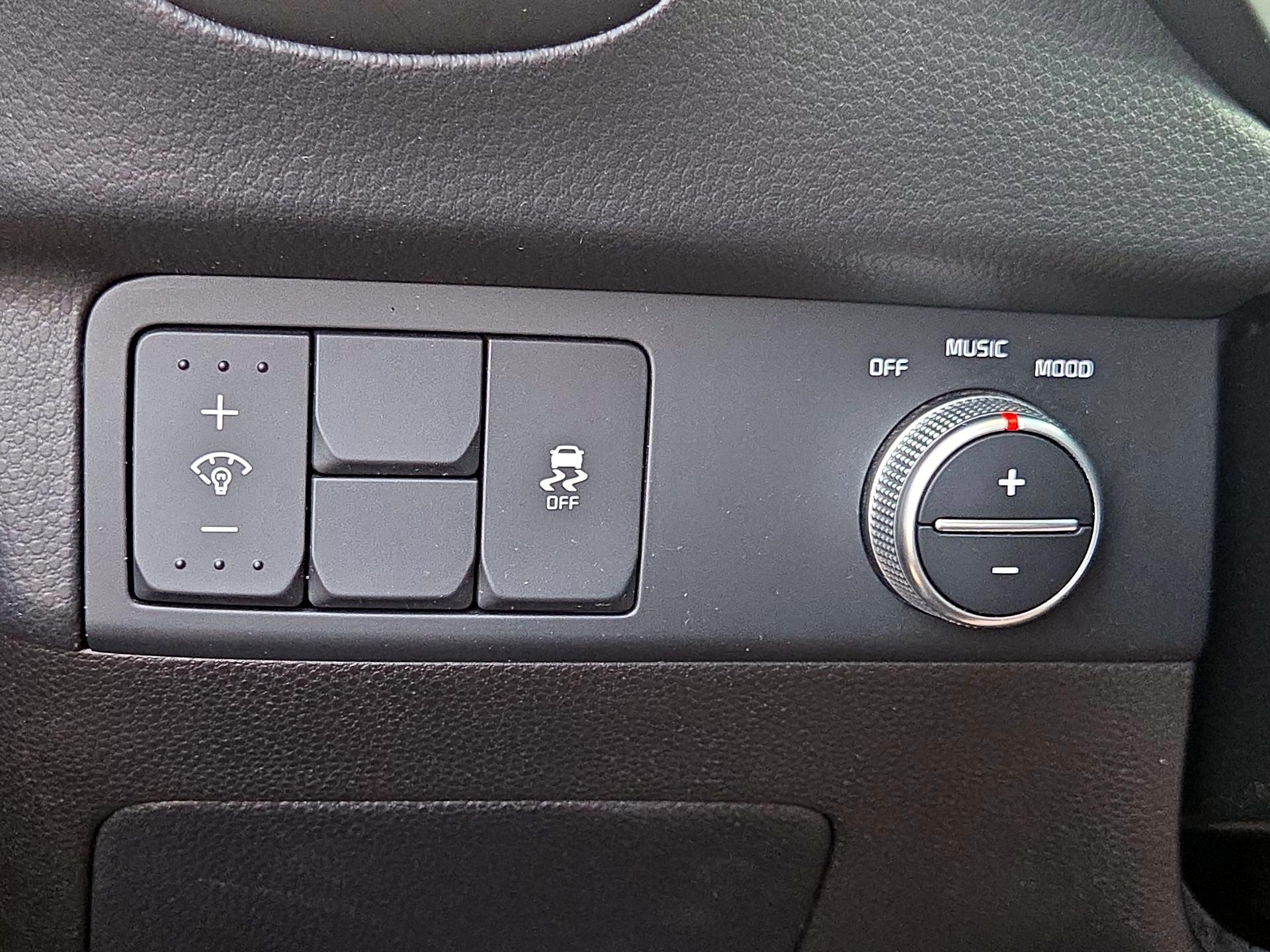 Thumbnail: 2015 Kia Soul - 13