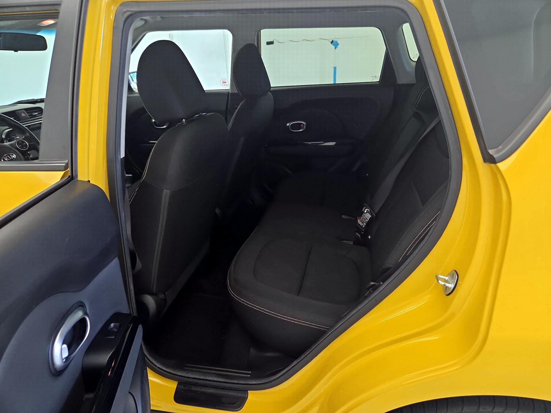 Thumbnail: 2015 Kia Soul - 20