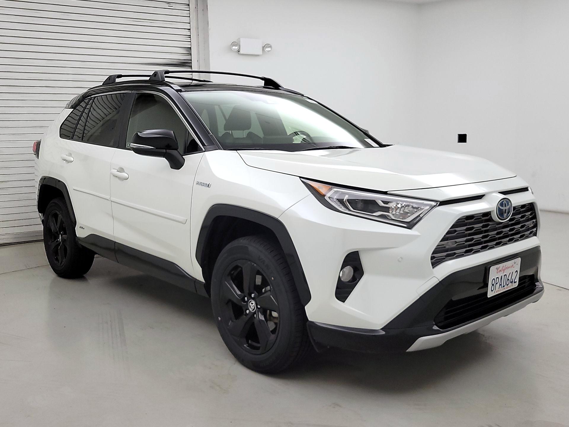 Thumbnail: 2020 Toyota RAV4 - 1
