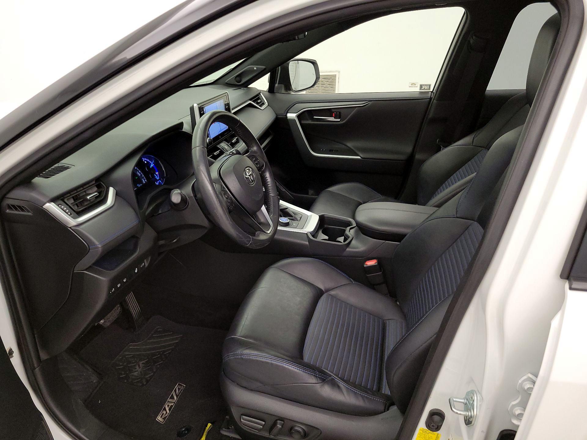 Thumbnail: 2020 Toyota RAV4 - 9