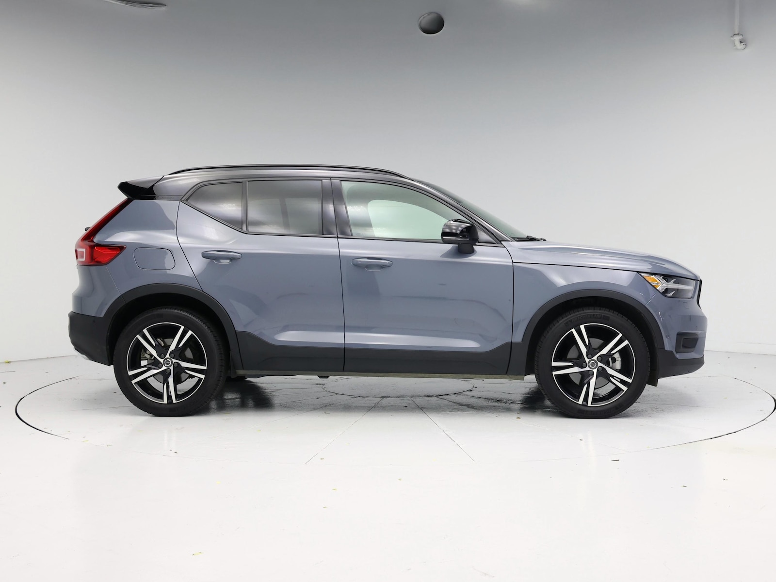 2020 Volvo XC40 R-Design - Photo 8