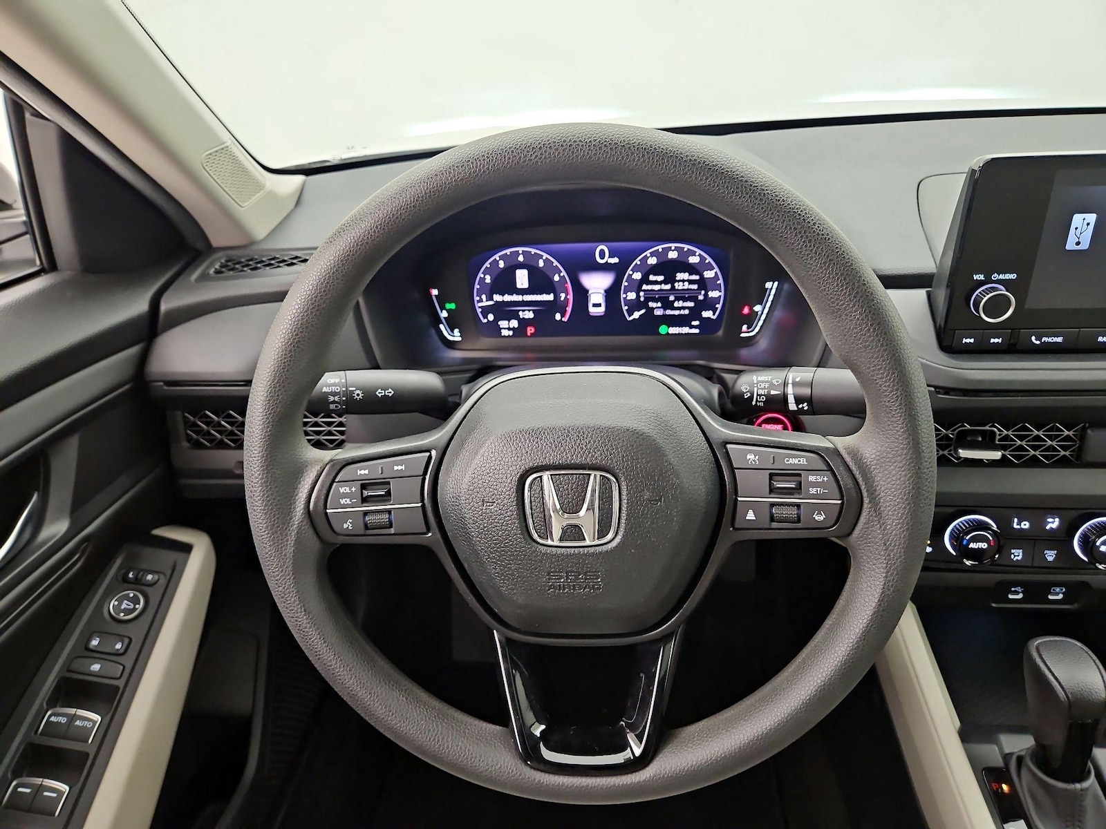 2025 Honda Accord SE - Photo 11
