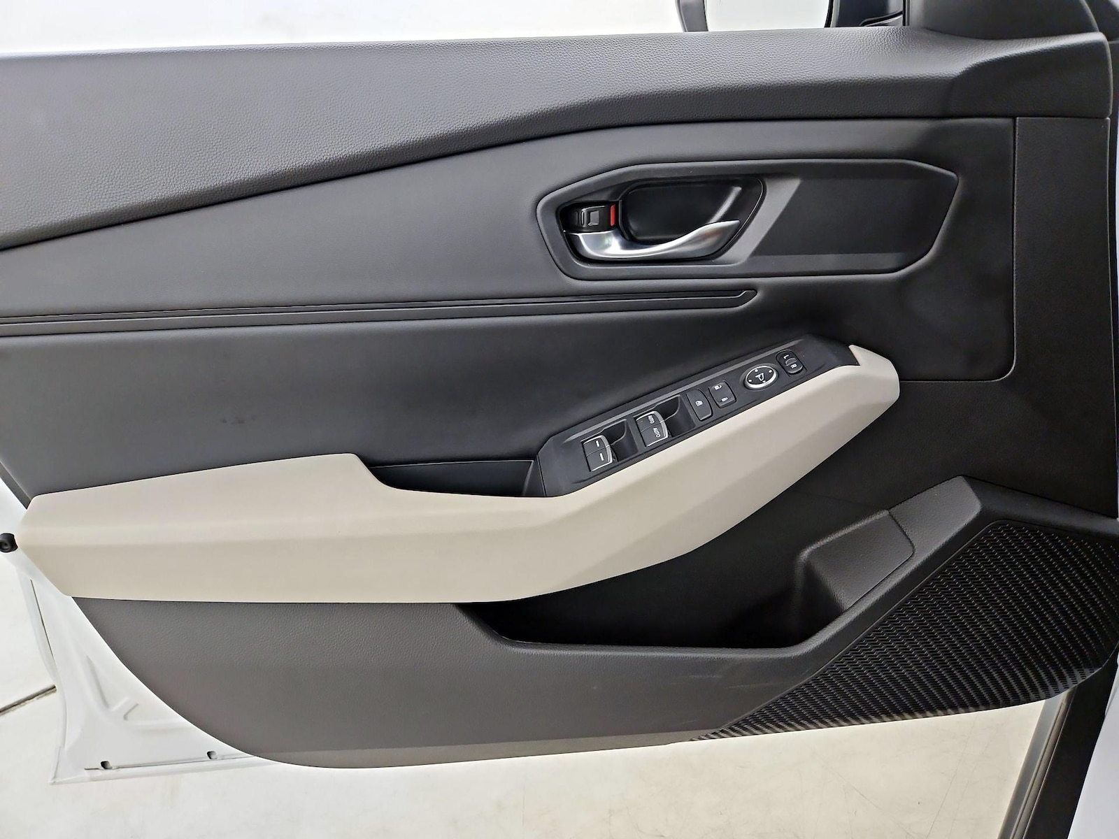 2025 Honda Accord SE - Photo 13