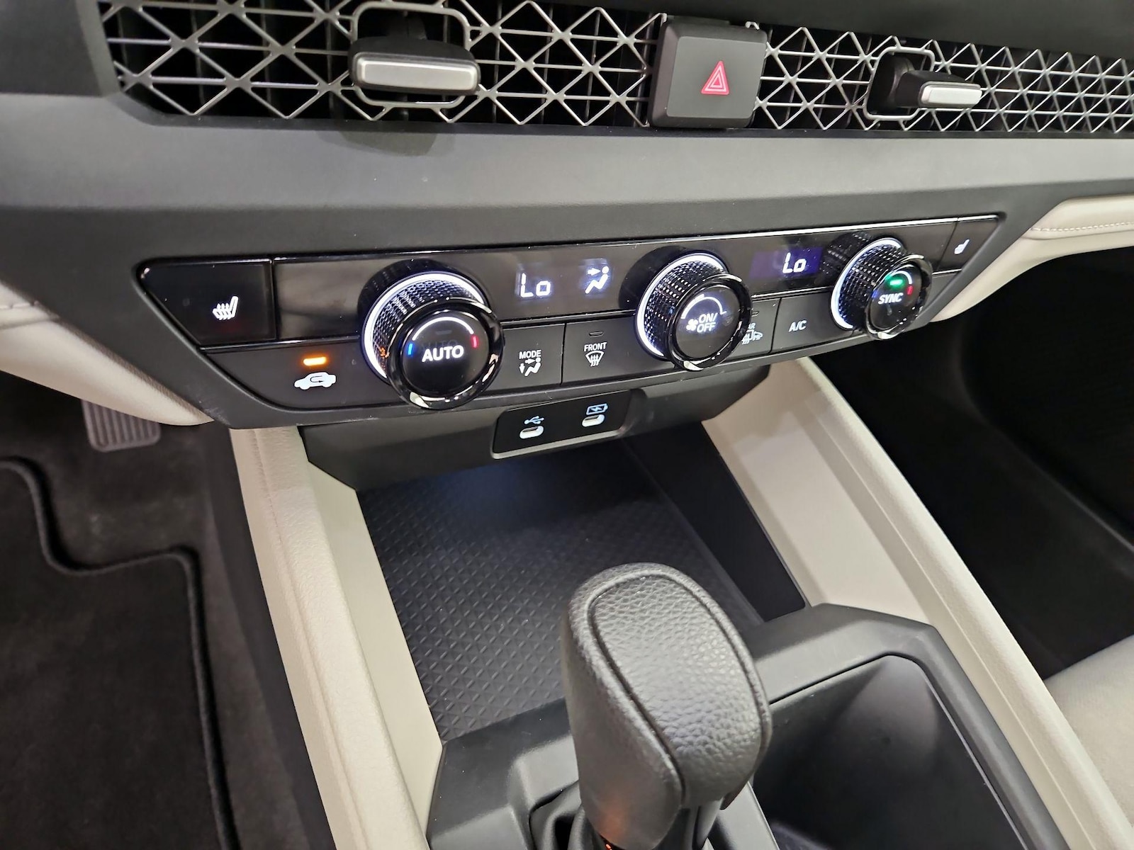 2025 Honda Accord SE - Photo 16