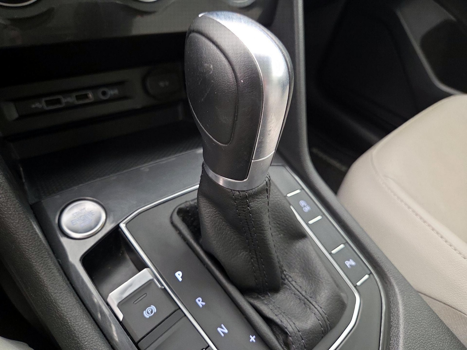 2019 Volkswagen Tiguan SEL - Photo 18