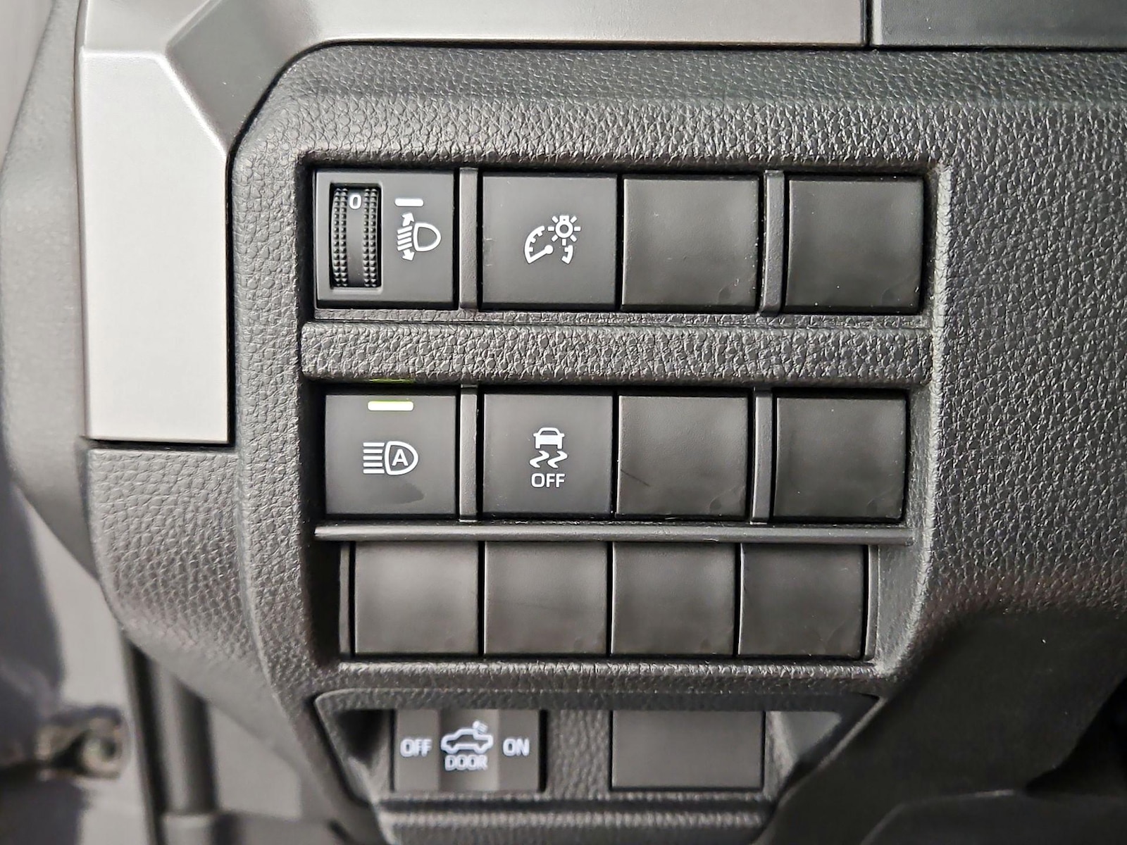 2024 Toyota Tacoma SR5 - Photo 14