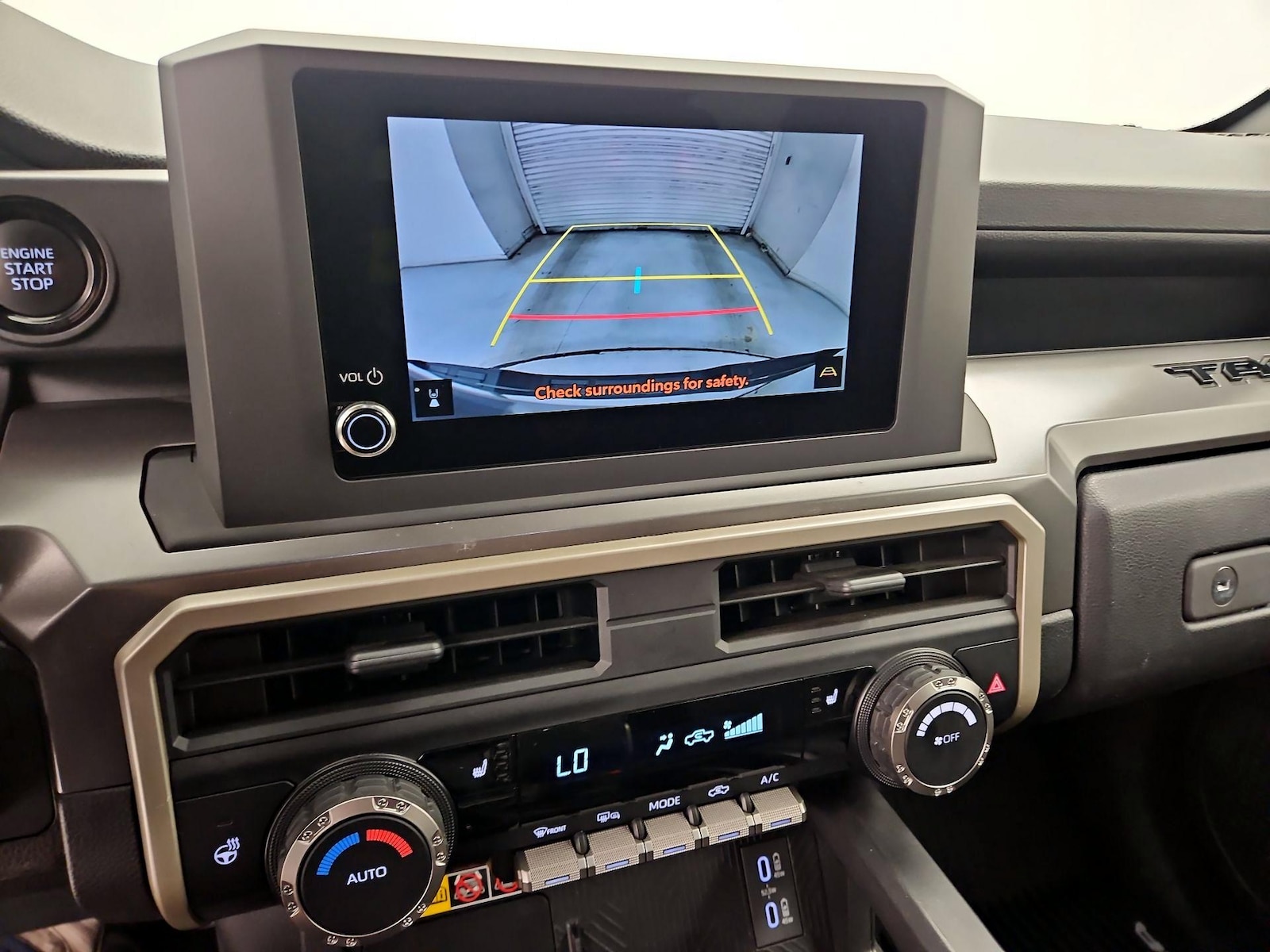 2024 Toyota Tacoma SR5 - Photo 15
