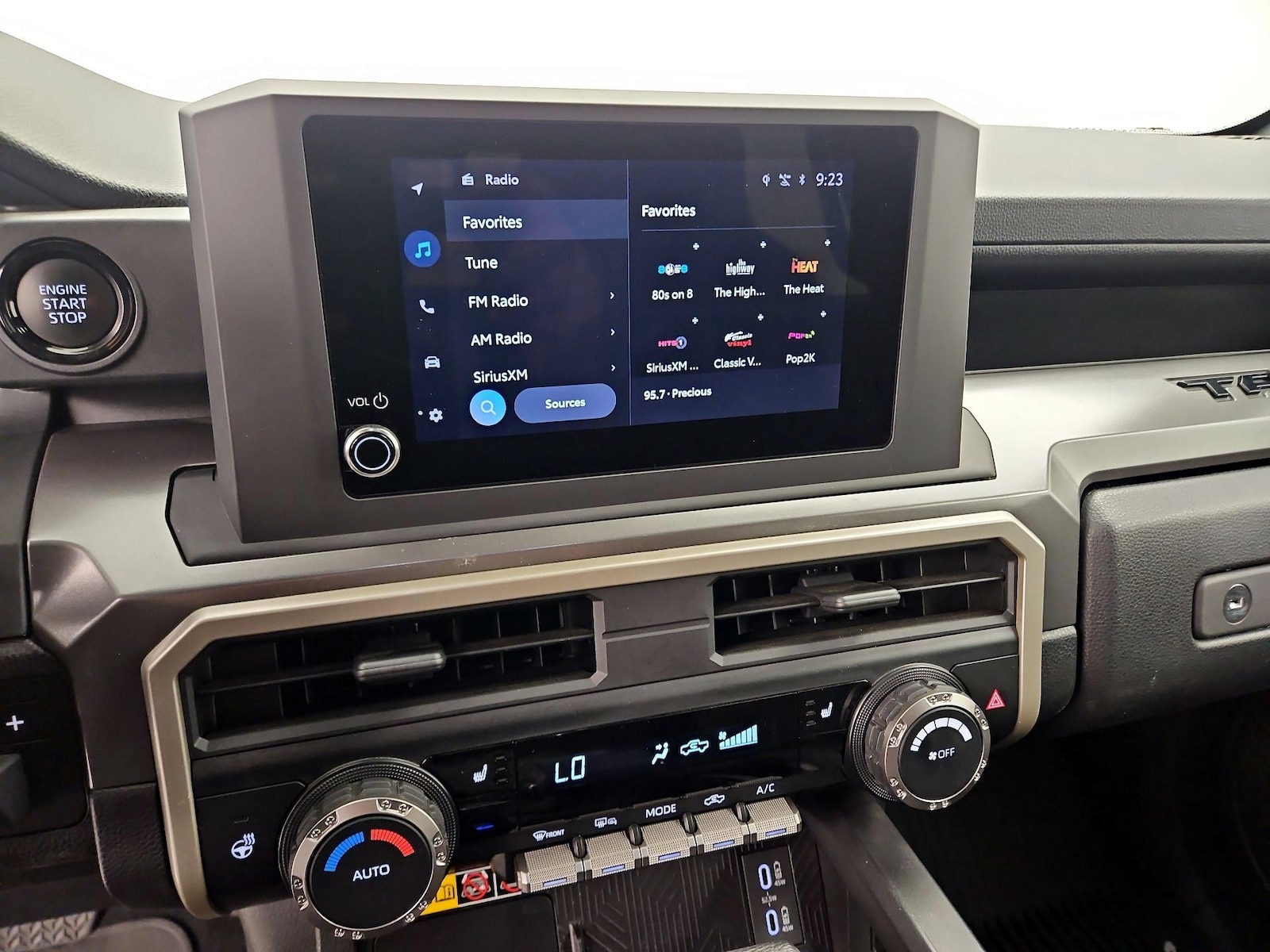 2024 Toyota Tacoma SR5 - Photo 16