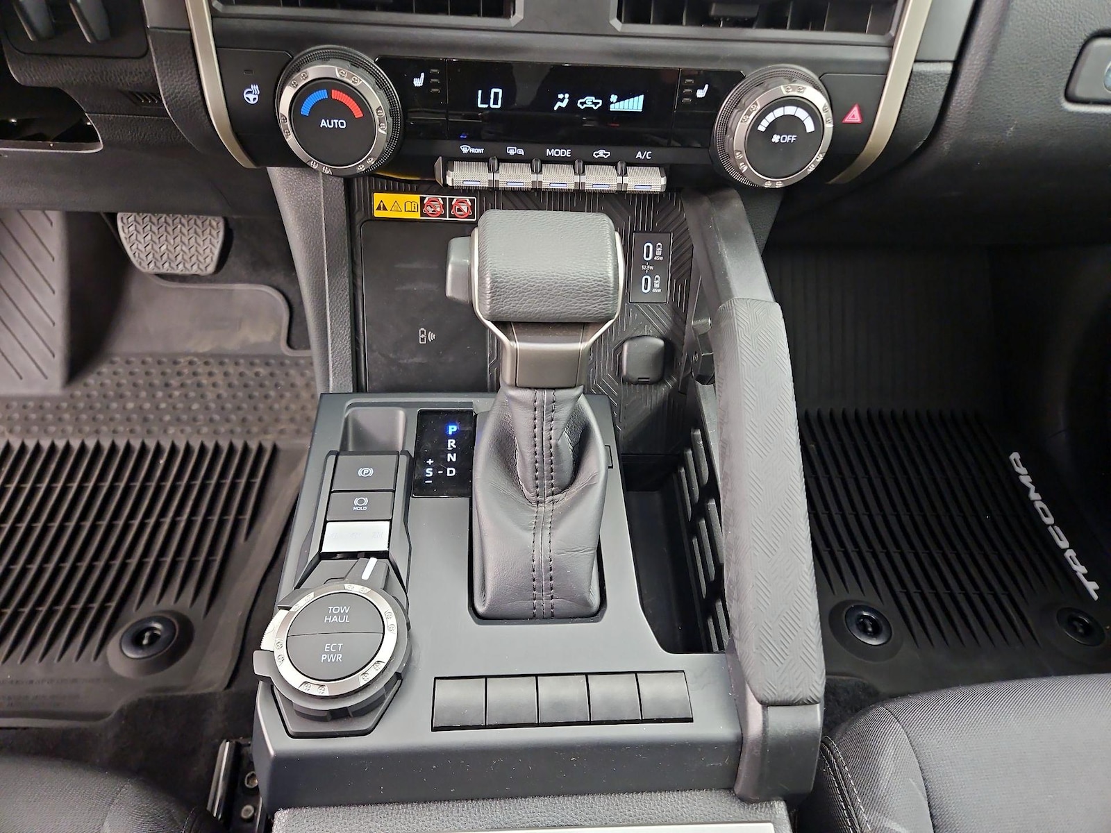 2024 Toyota Tacoma SR5 - Photo 18