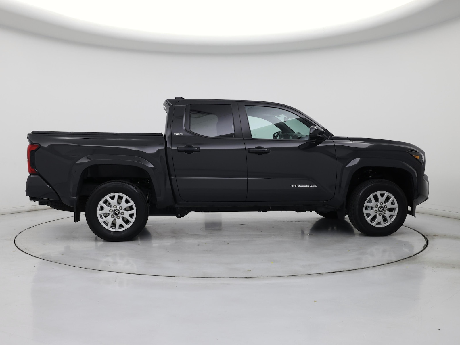 2024 Toyota Tacoma SR5 - Photo 8