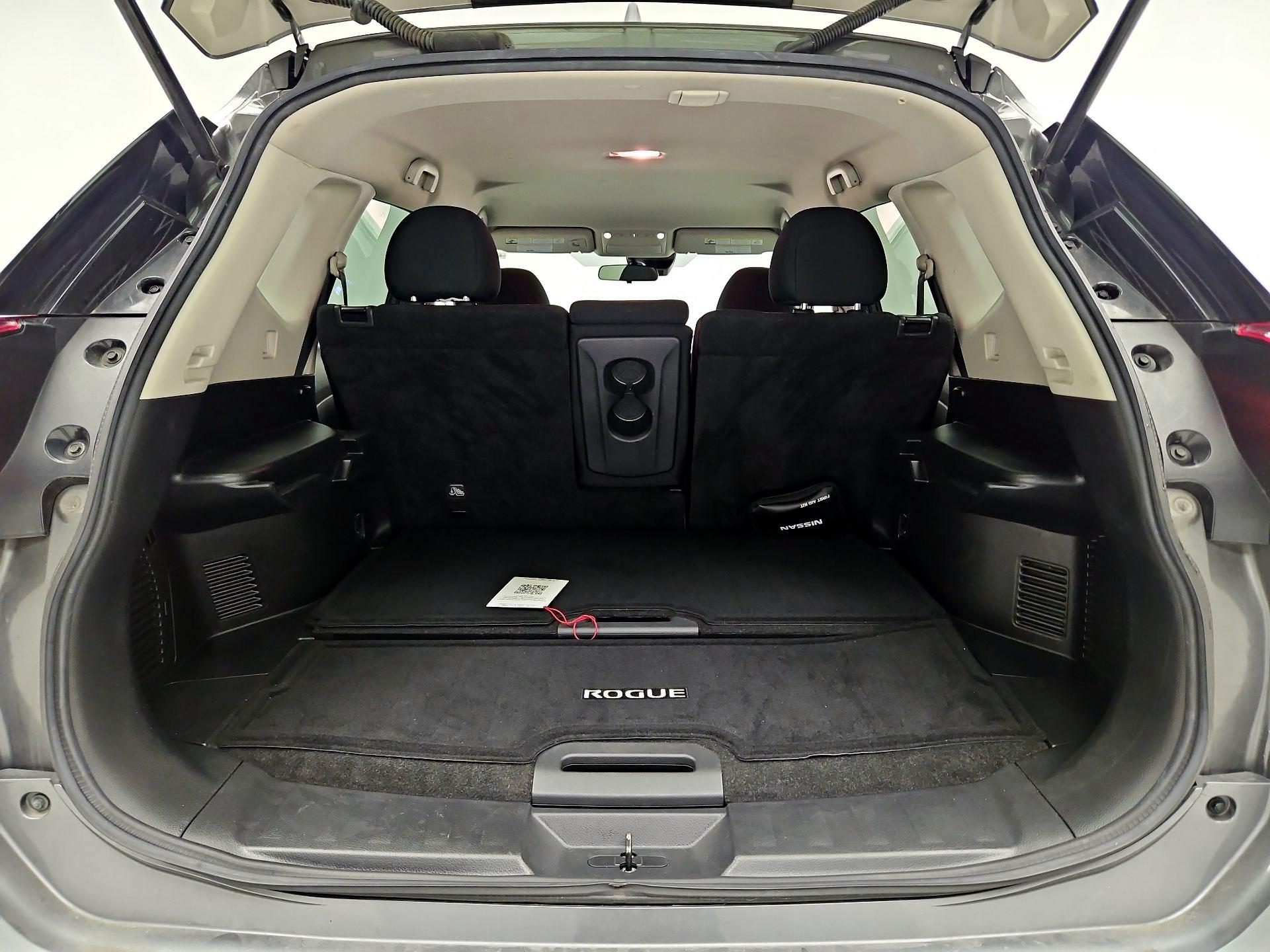 Thumbnail: 2019 Nissan Rogue - 20