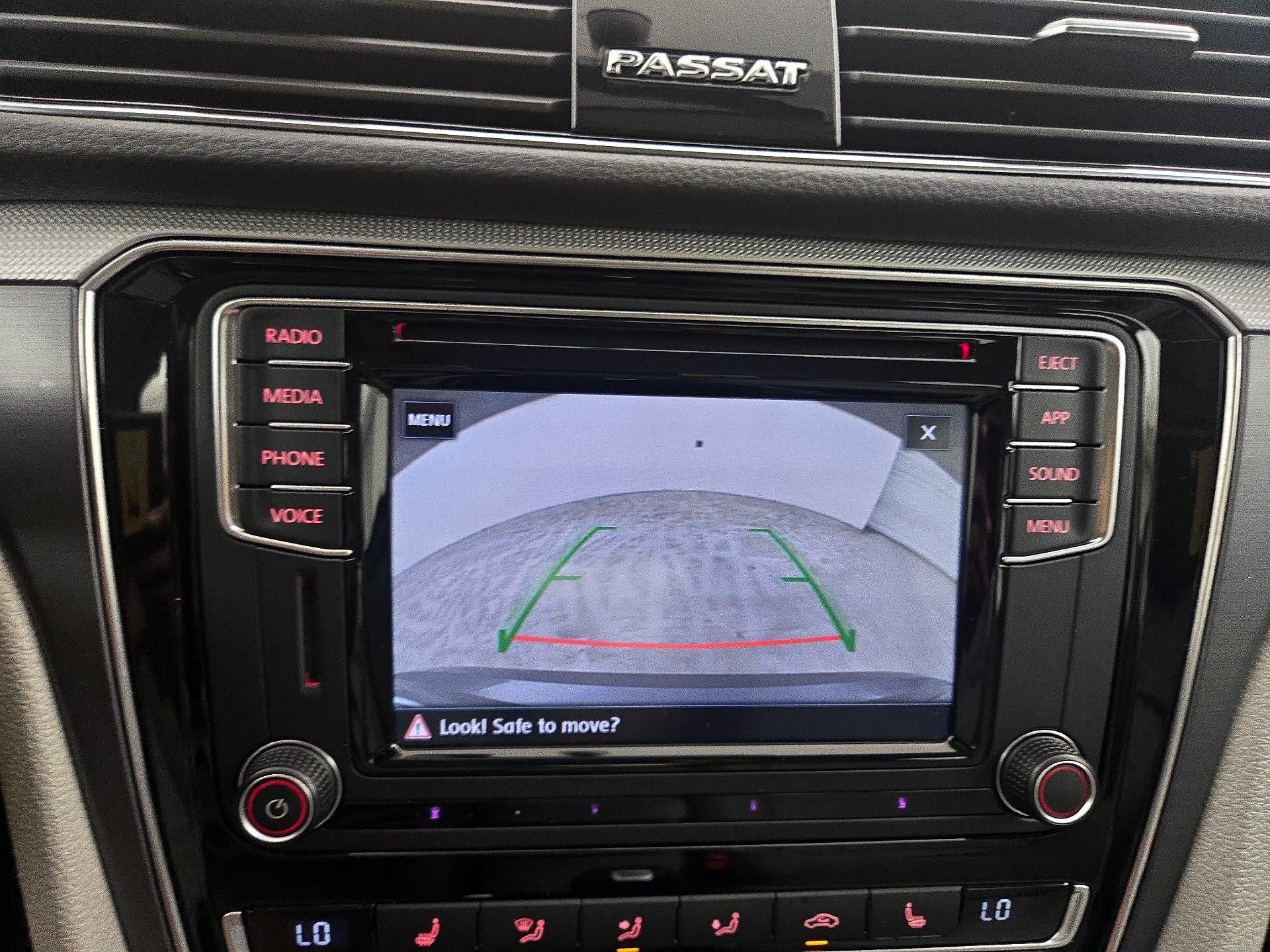 Thumbnail: 2018 Volkswagen Passat - 14