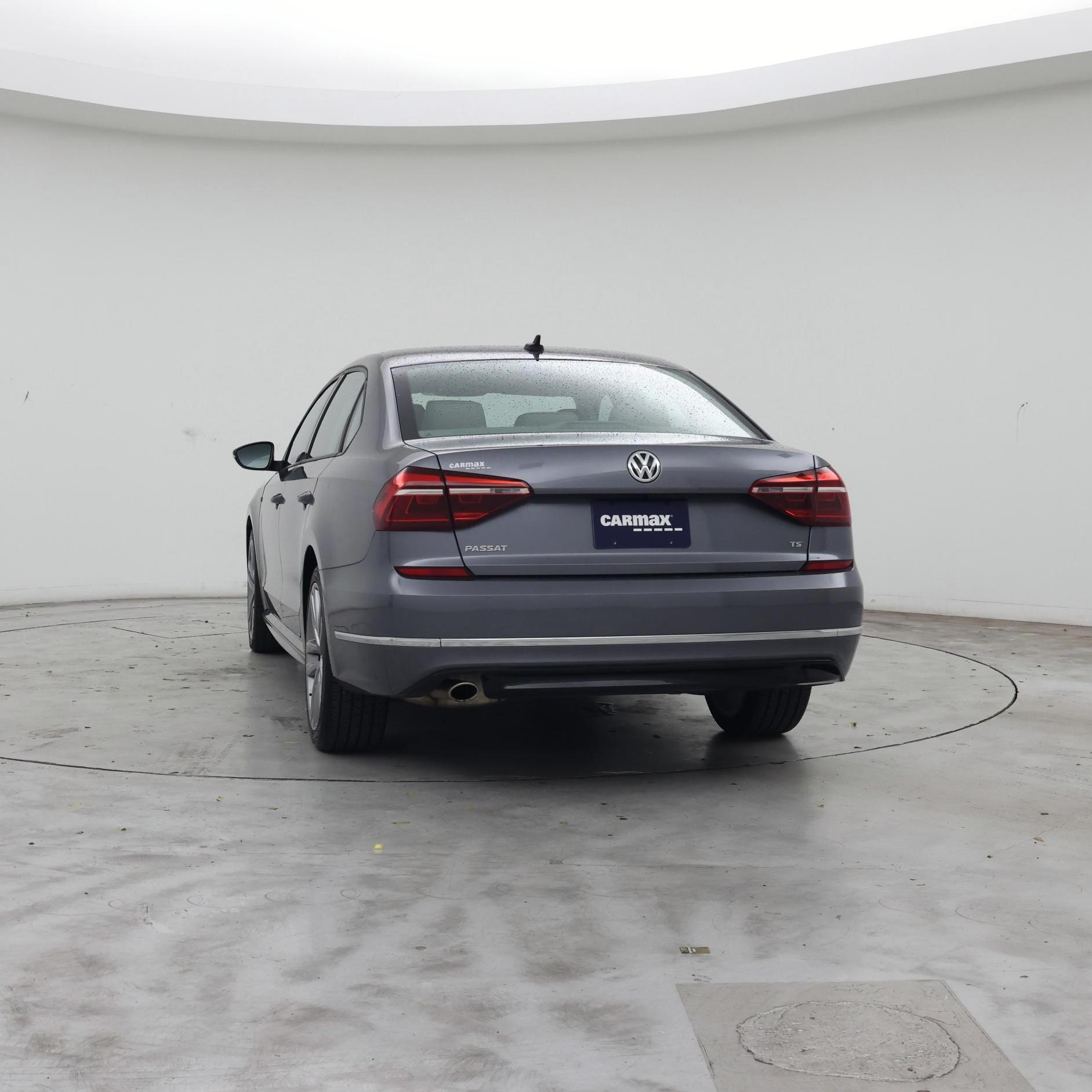 Thumbnail: 2018 Volkswagen Passat - 6