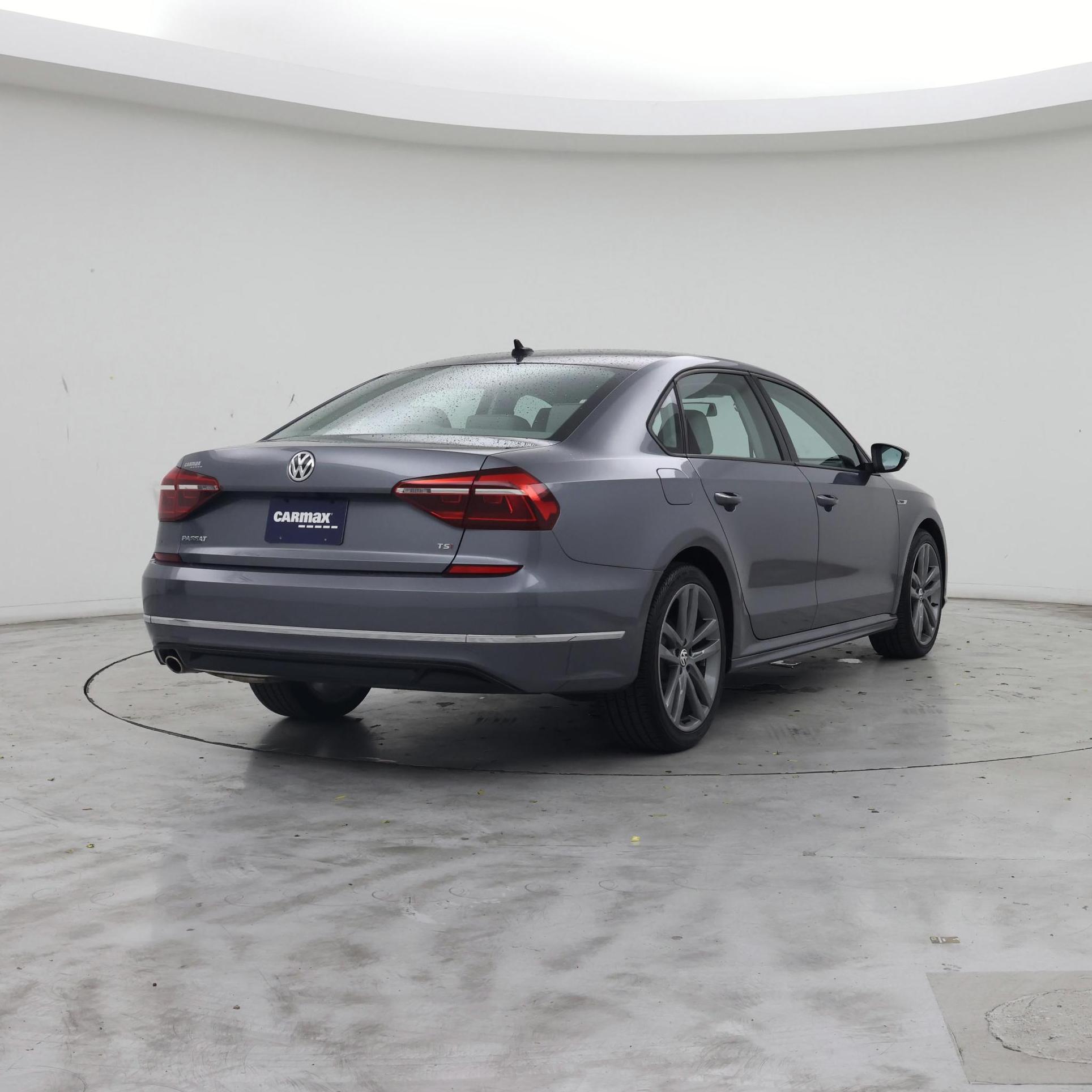 Thumbnail: 2018 Volkswagen Passat - 8