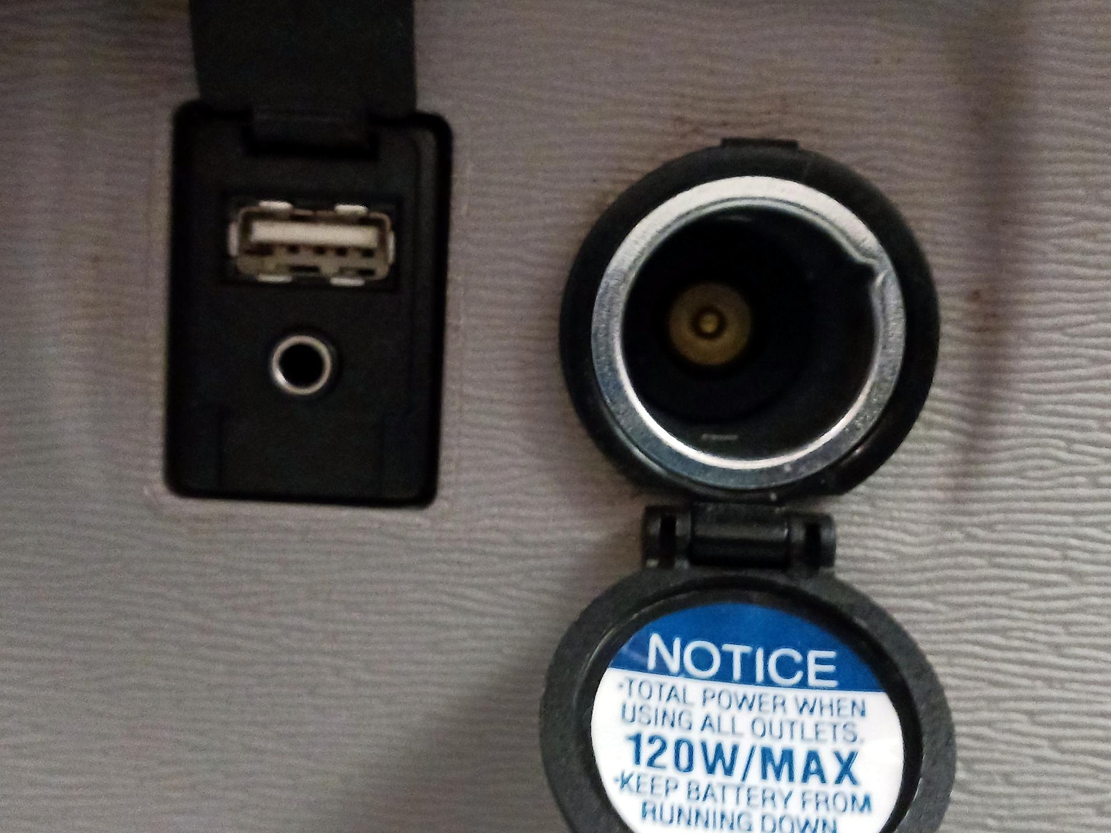 2014 Toyota Sienna XLE - Photo 19
