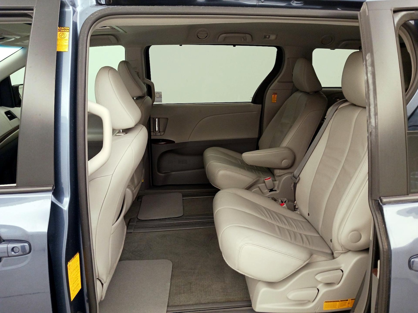 2014 Toyota Sienna XLE - Photo 21