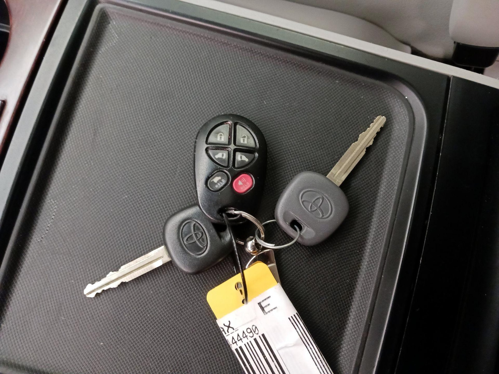 2014 Toyota Sienna XLE - Photo 26