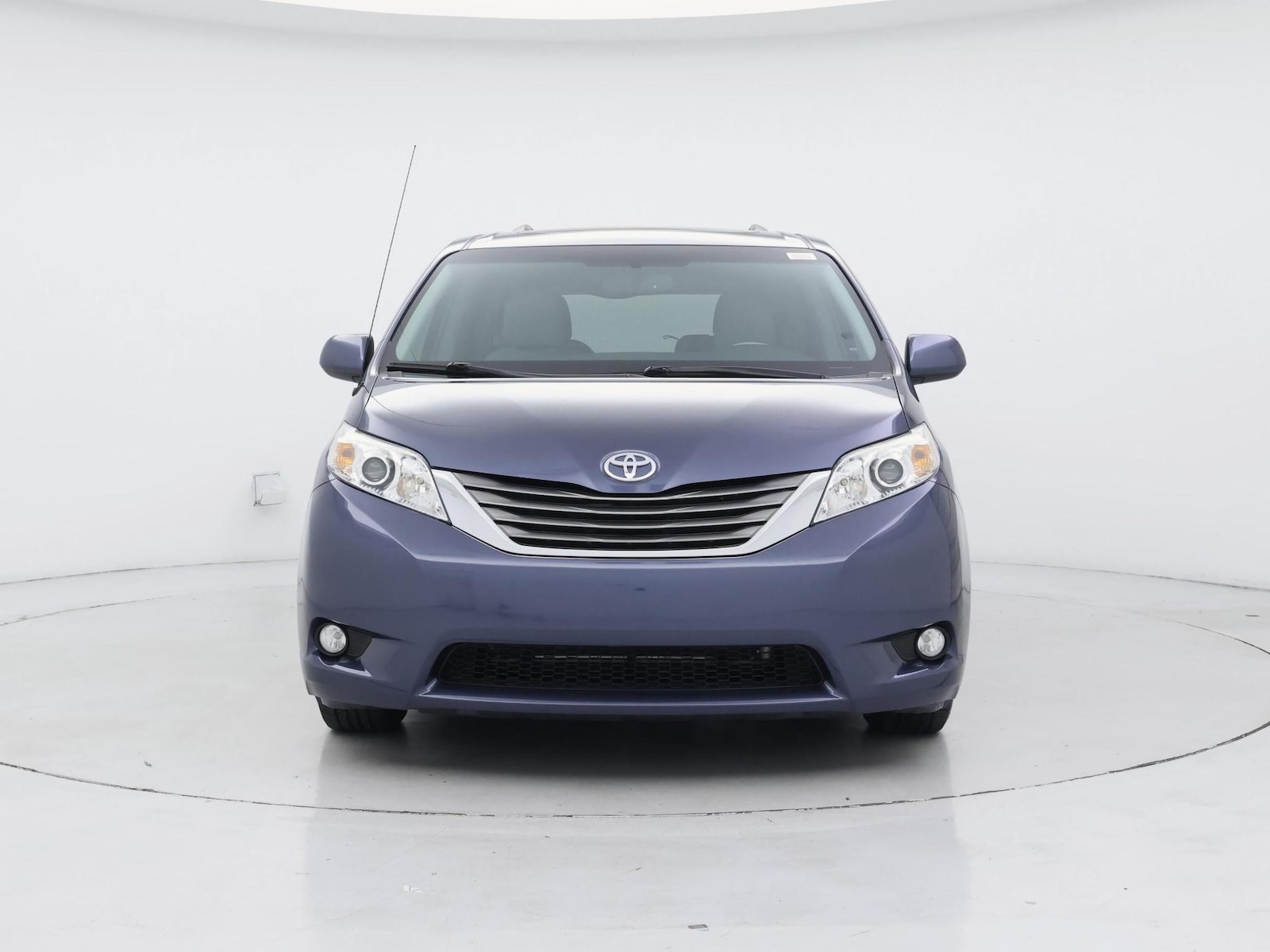 2014 Toyota Sienna XLE - Photo 6