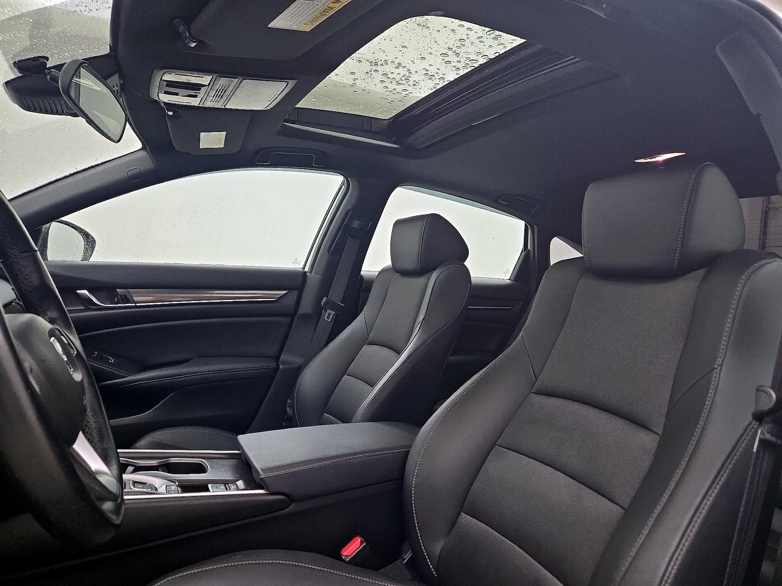Sunroof(s) & Overhead Airbags