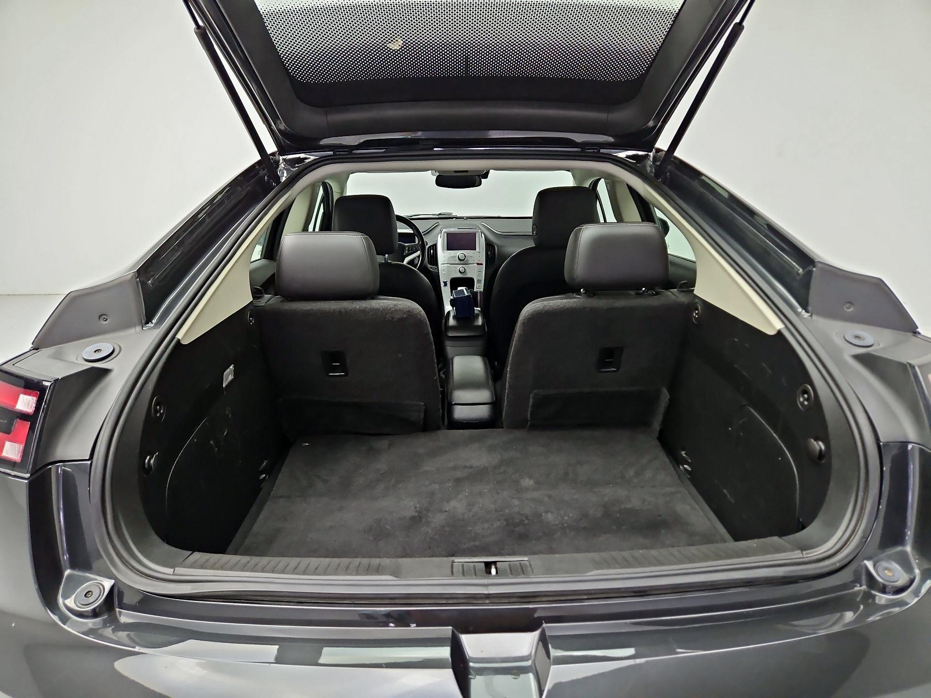 Thumbnail: 2015 Chevrolet Volt - 20