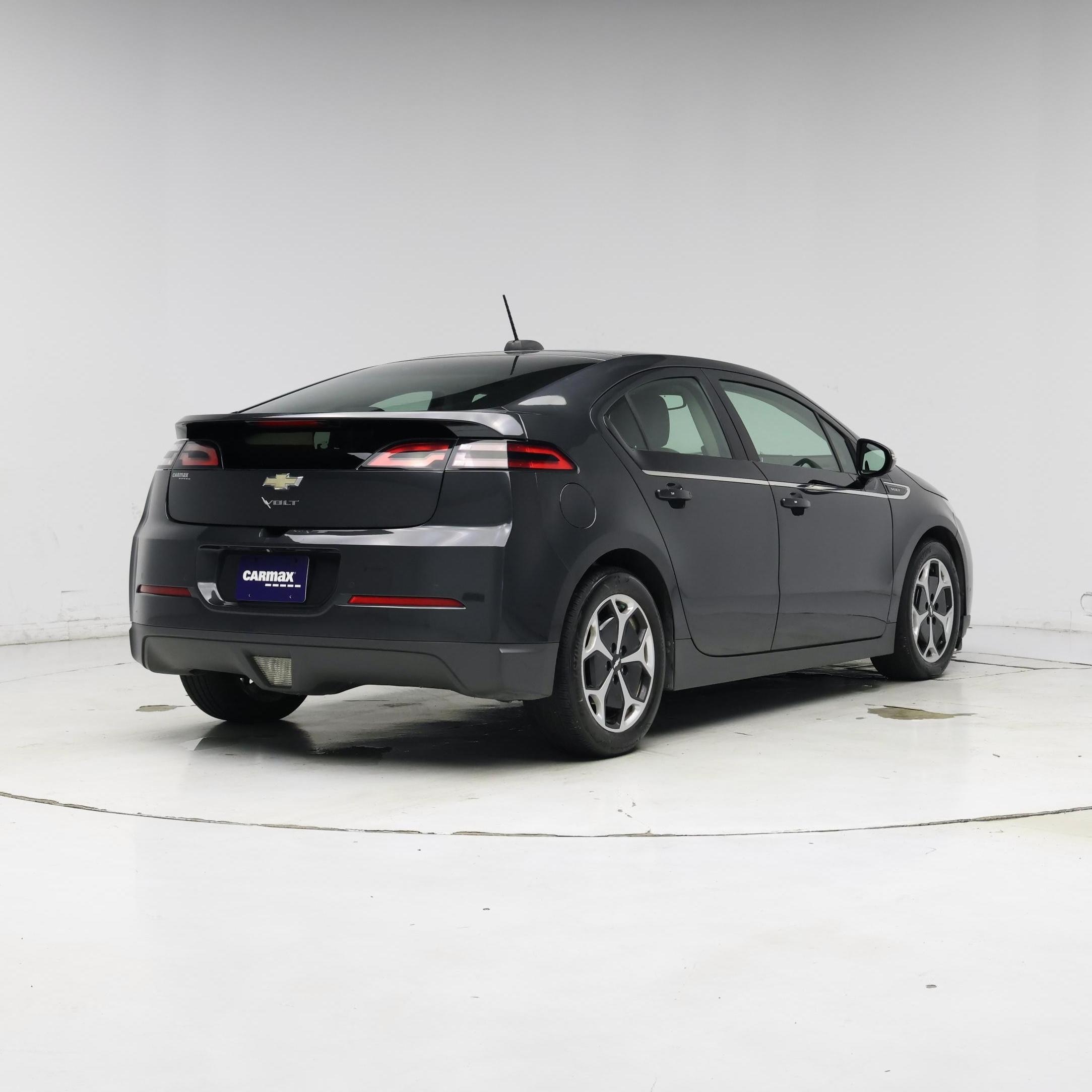 Thumbnail: 2015 Chevrolet Volt - 8