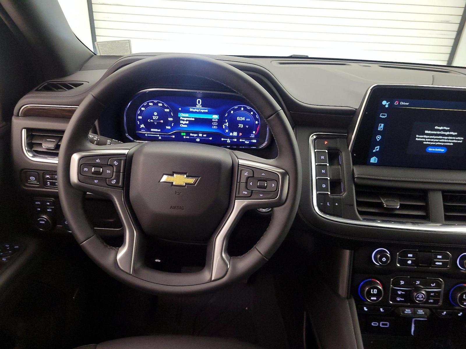 2023 Chevrolet Suburban LT - Photo 11
