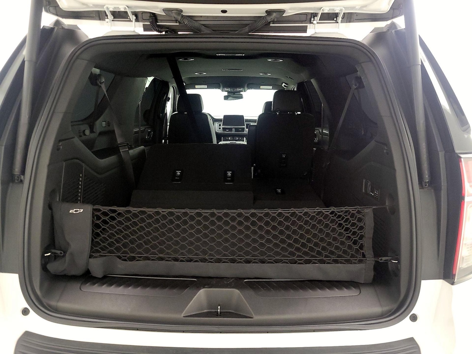 2023 Chevrolet Suburban LT - Photo 22