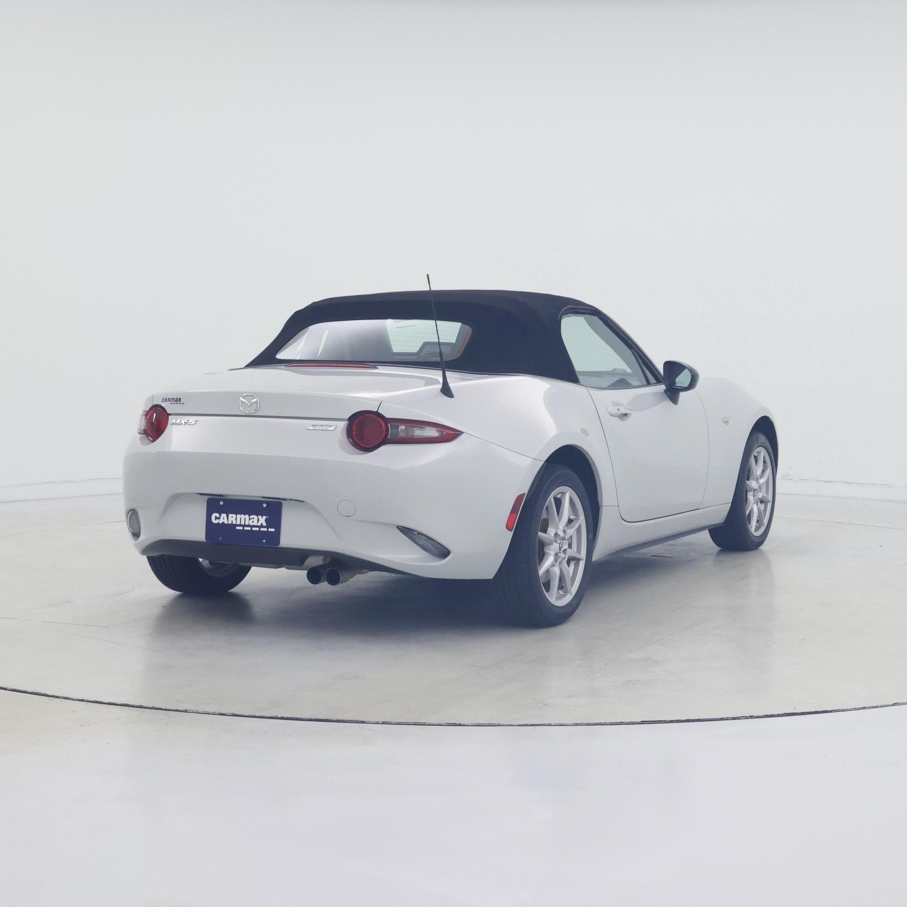Thumbnail: 2016 Mazda MX-5 Miata - 8