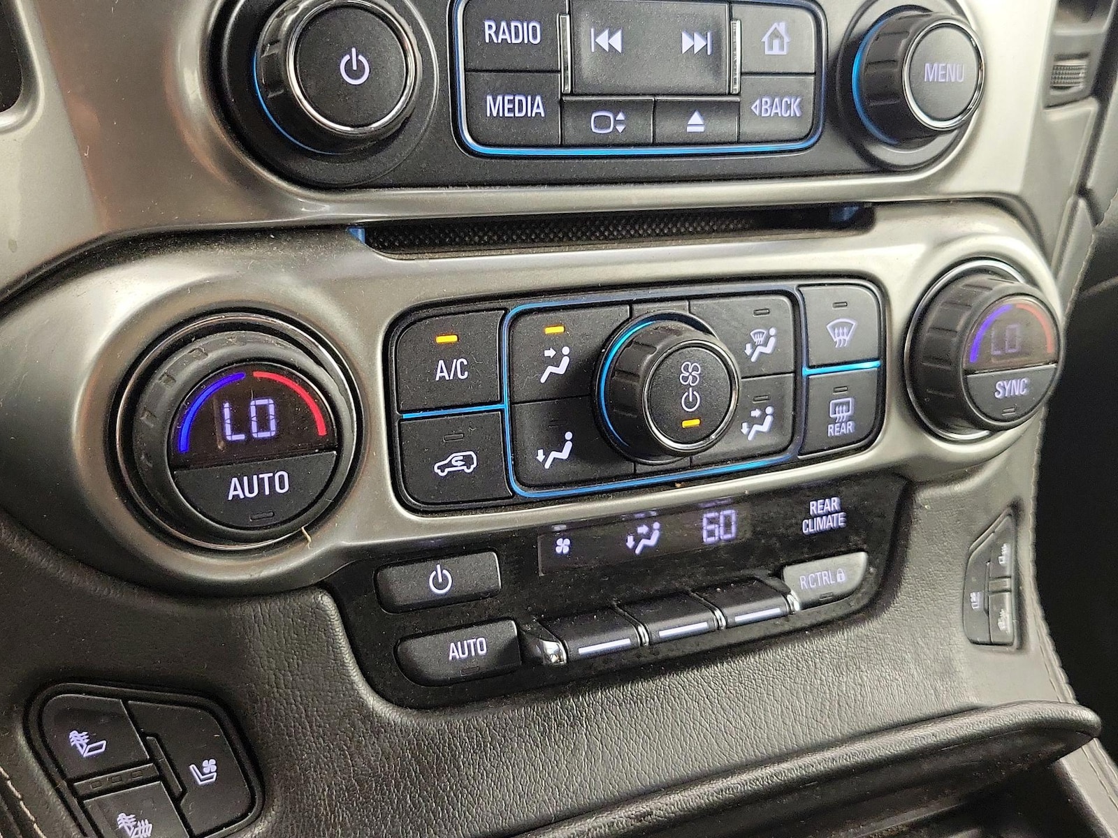 2017 Chevrolet Tahoe Premier - Photo 17